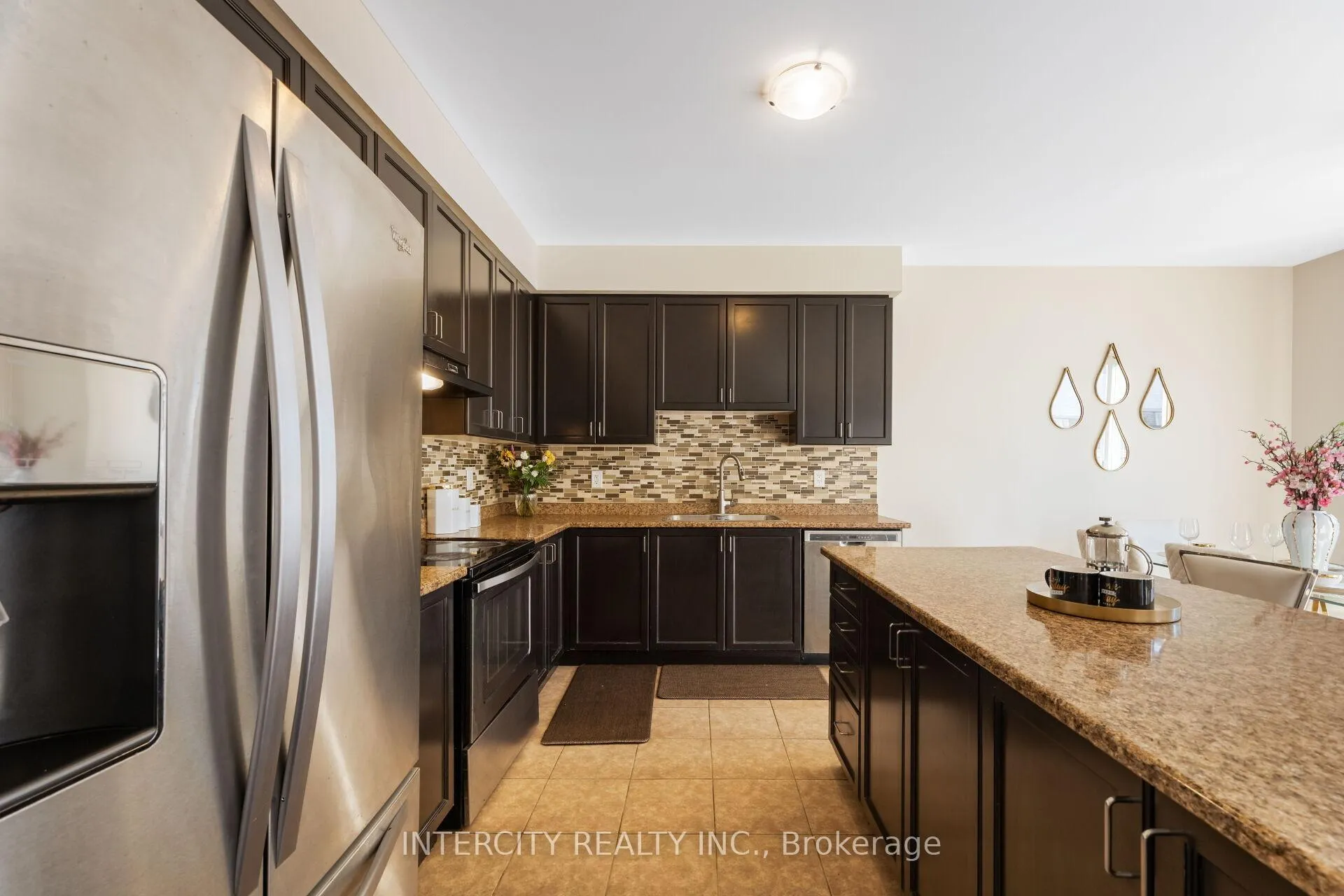 Photo 23 of 19 Enford Crescent, Brampton, Northwest Brampton — HOMEH