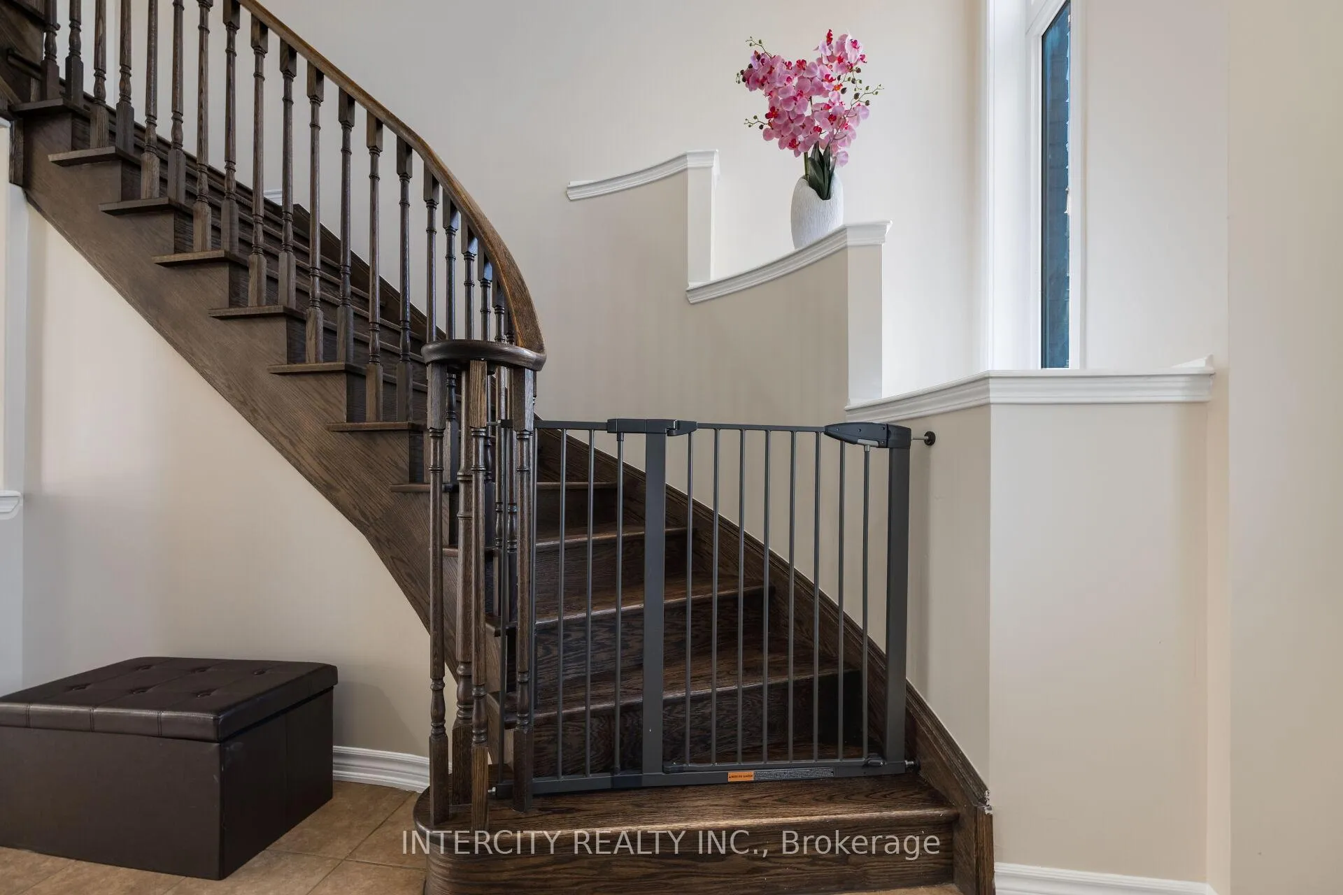 Photo 26 of 19 Enford Crescent, Brampton, Northwest Brampton — HOMEH