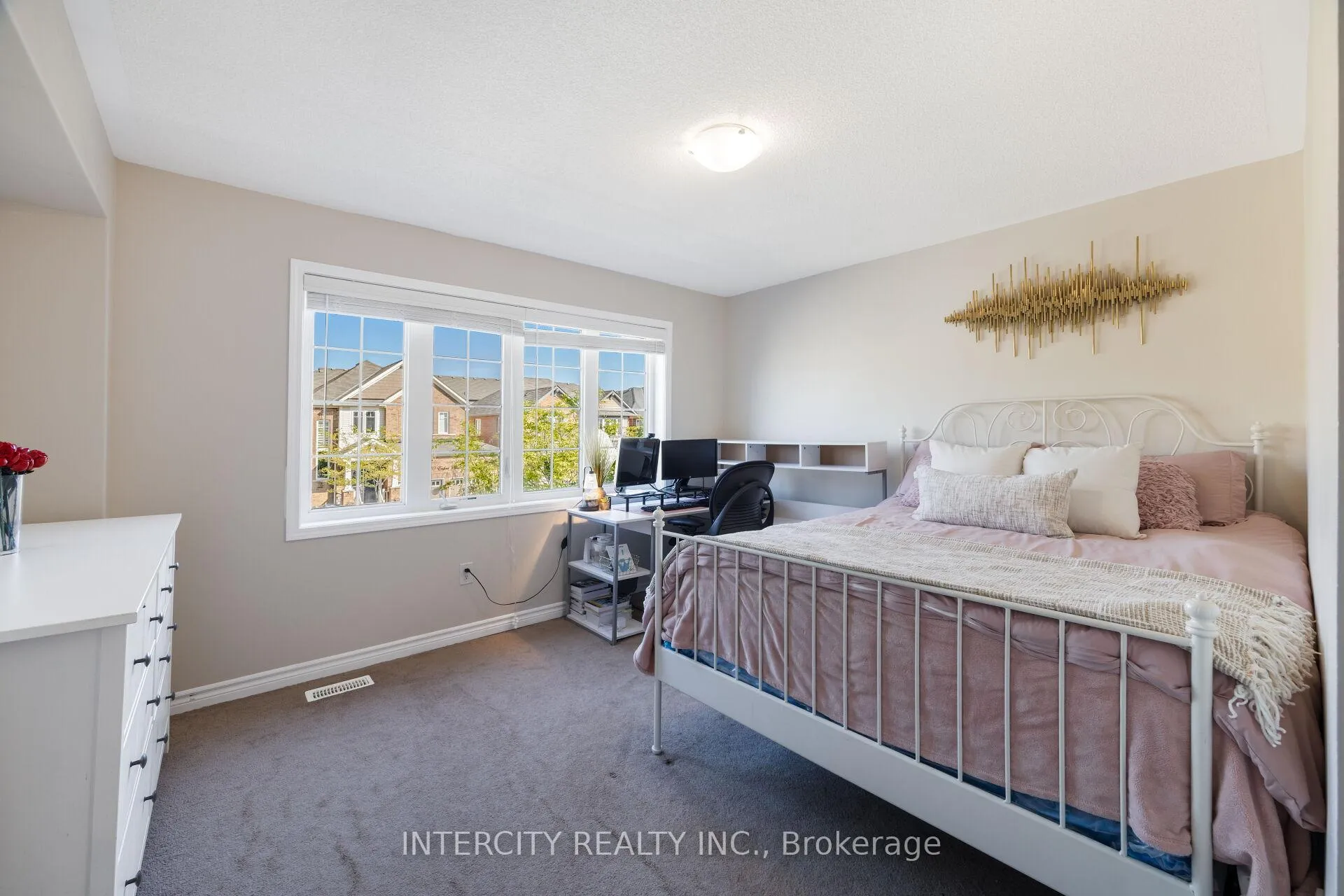 Photo 33 of 19 Enford Crescent, Brampton, Northwest Brampton — HOMEH