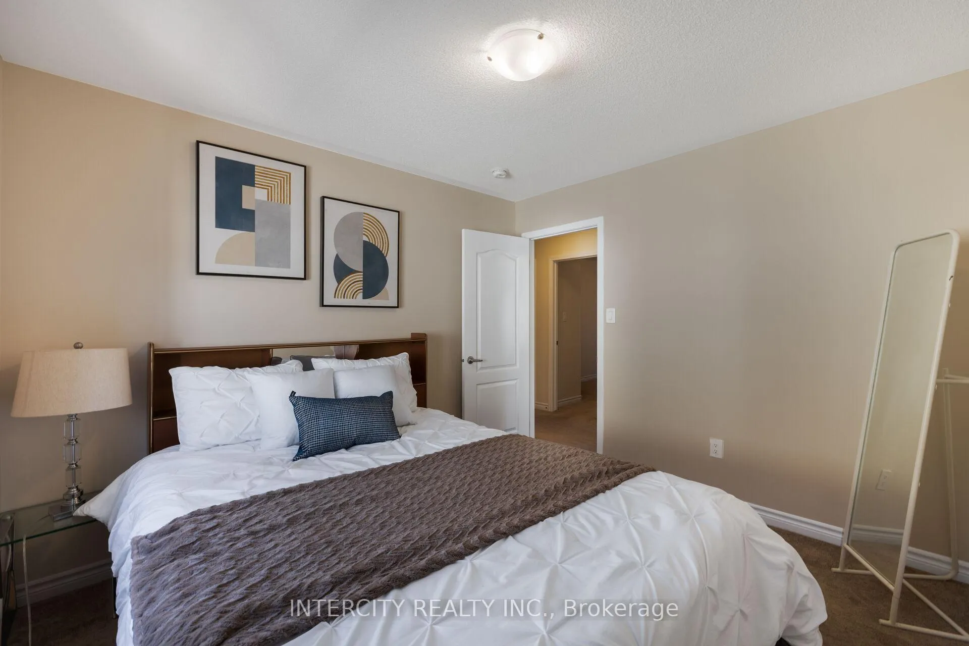 Photo 37 of 19 Enford Crescent, Brampton, Northwest Brampton — HOMEH