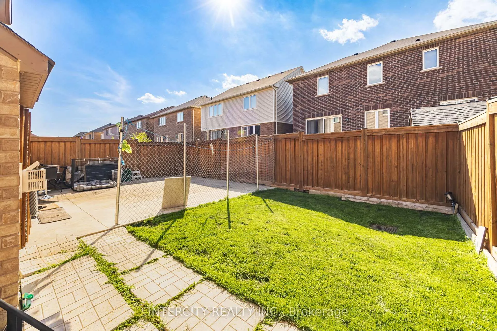 Photo 46 of 19 Enford Crescent, Brampton, Northwest Brampton — HOMEH