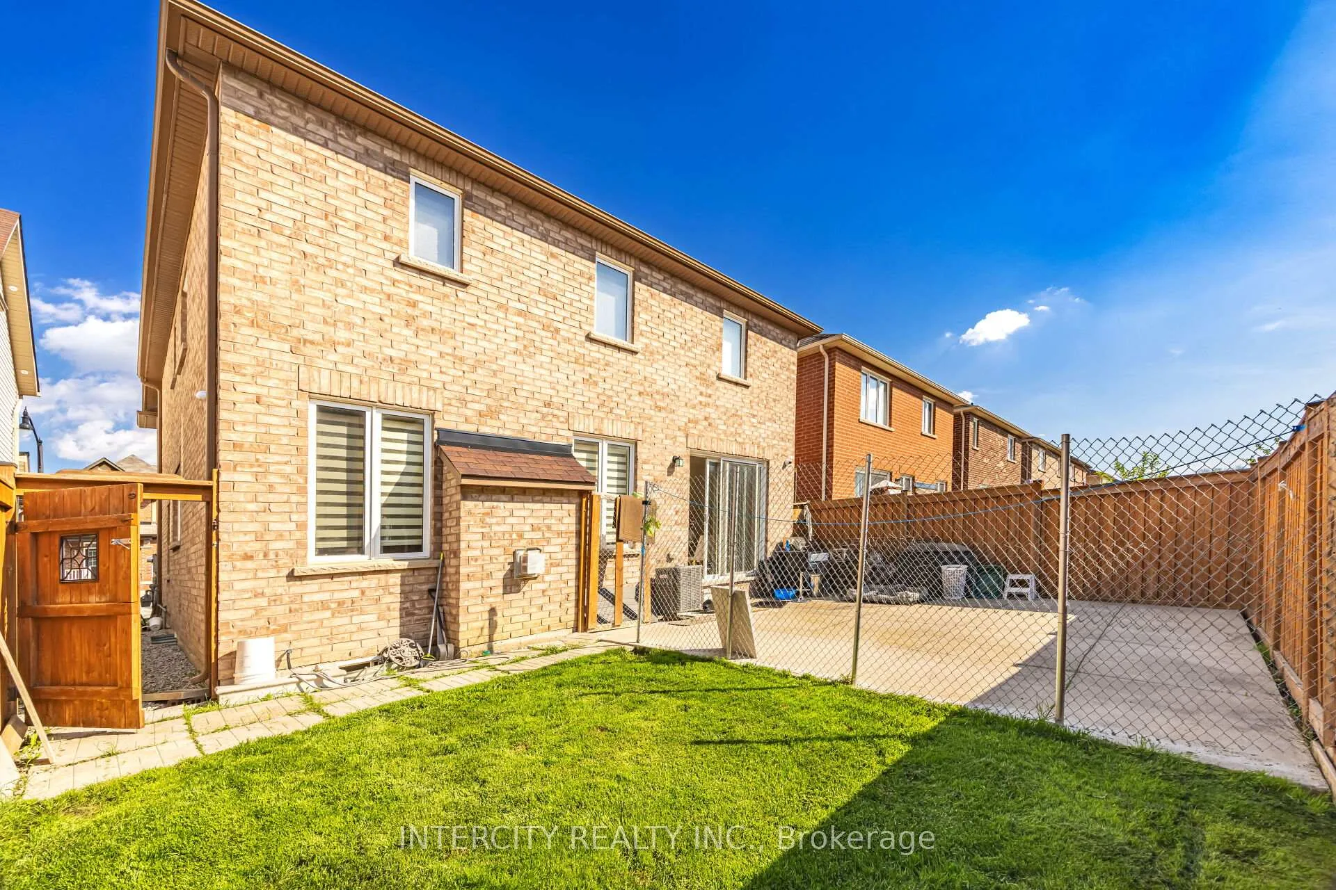Photo 47 of 19 Enford Crescent, Brampton, Northwest Brampton — HOMEH