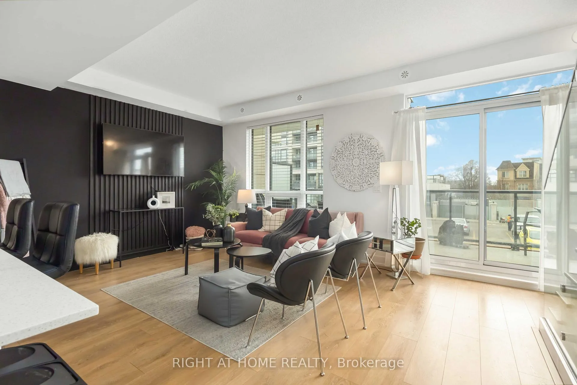 Photo 7 of Unit Th8, 1245 Bayly Street, Pickering, Bay Ridges — HOMEH