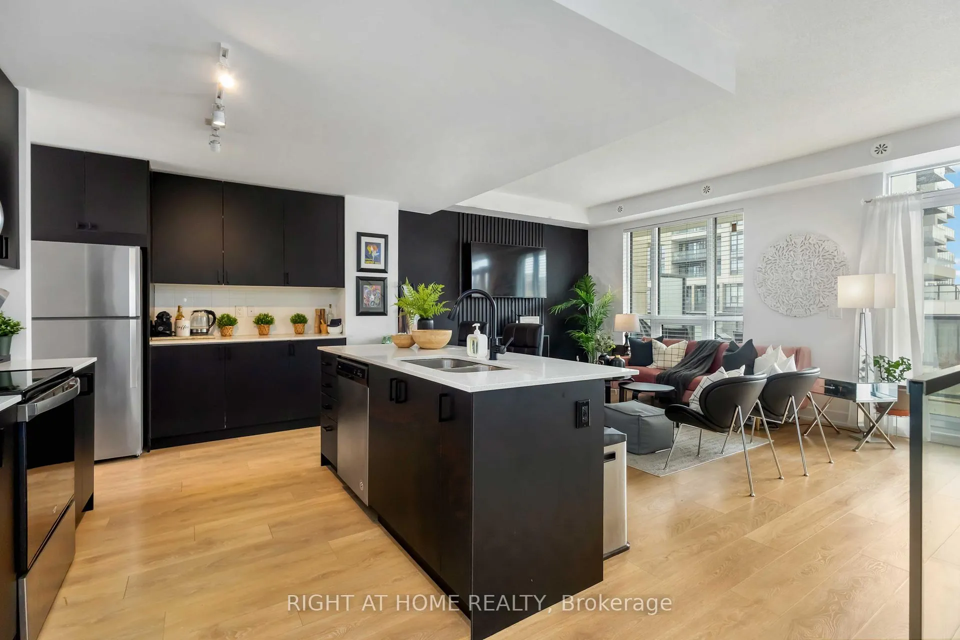 Photo 11 of Unit Th8, 1245 Bayly Street, Pickering, Bay Ridges — HOMEH