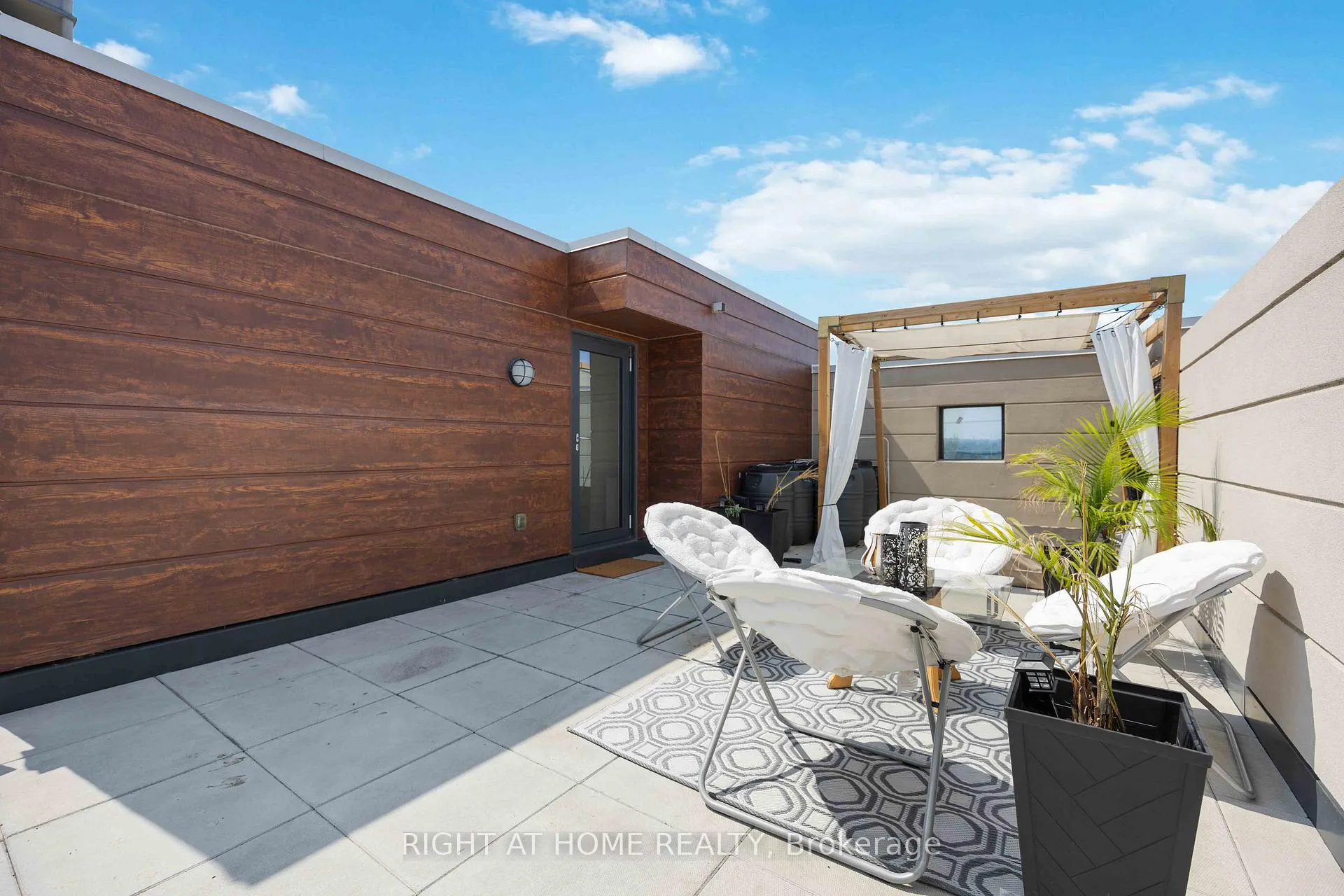 Photo 23 of Unit Th8, 1245 Bayly Street, Pickering, Bay Ridges — HOMEH