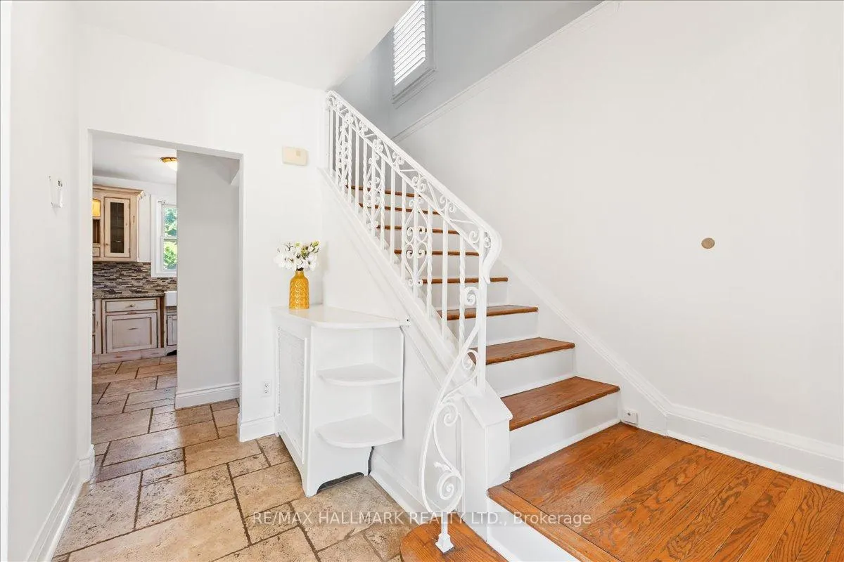Photo 16 of 62 Tuxedo Avenue S, Hamilton, Delta — HOMEH