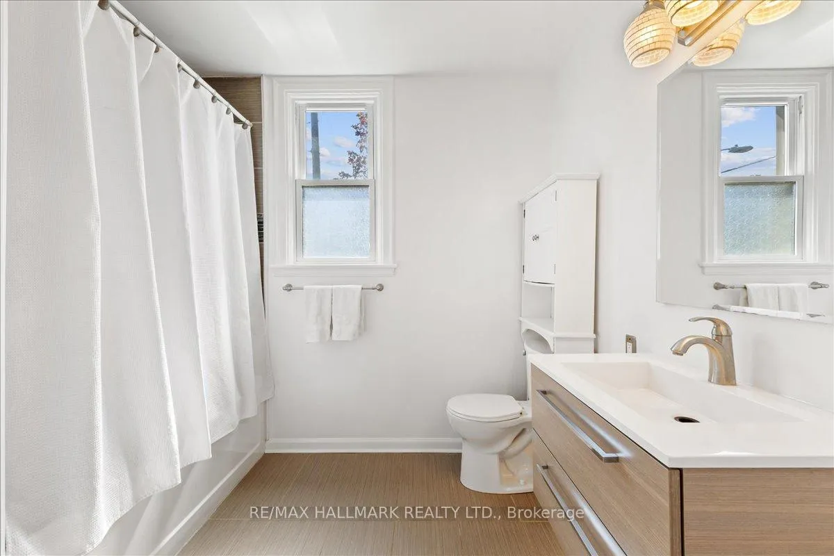 Photo 22 of 62 Tuxedo Avenue S, Hamilton, Delta — HOMEH