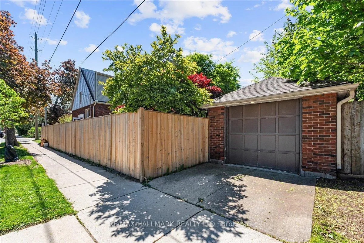 Photo 36 of 62 Tuxedo Avenue S, Hamilton, Delta — HOMEH