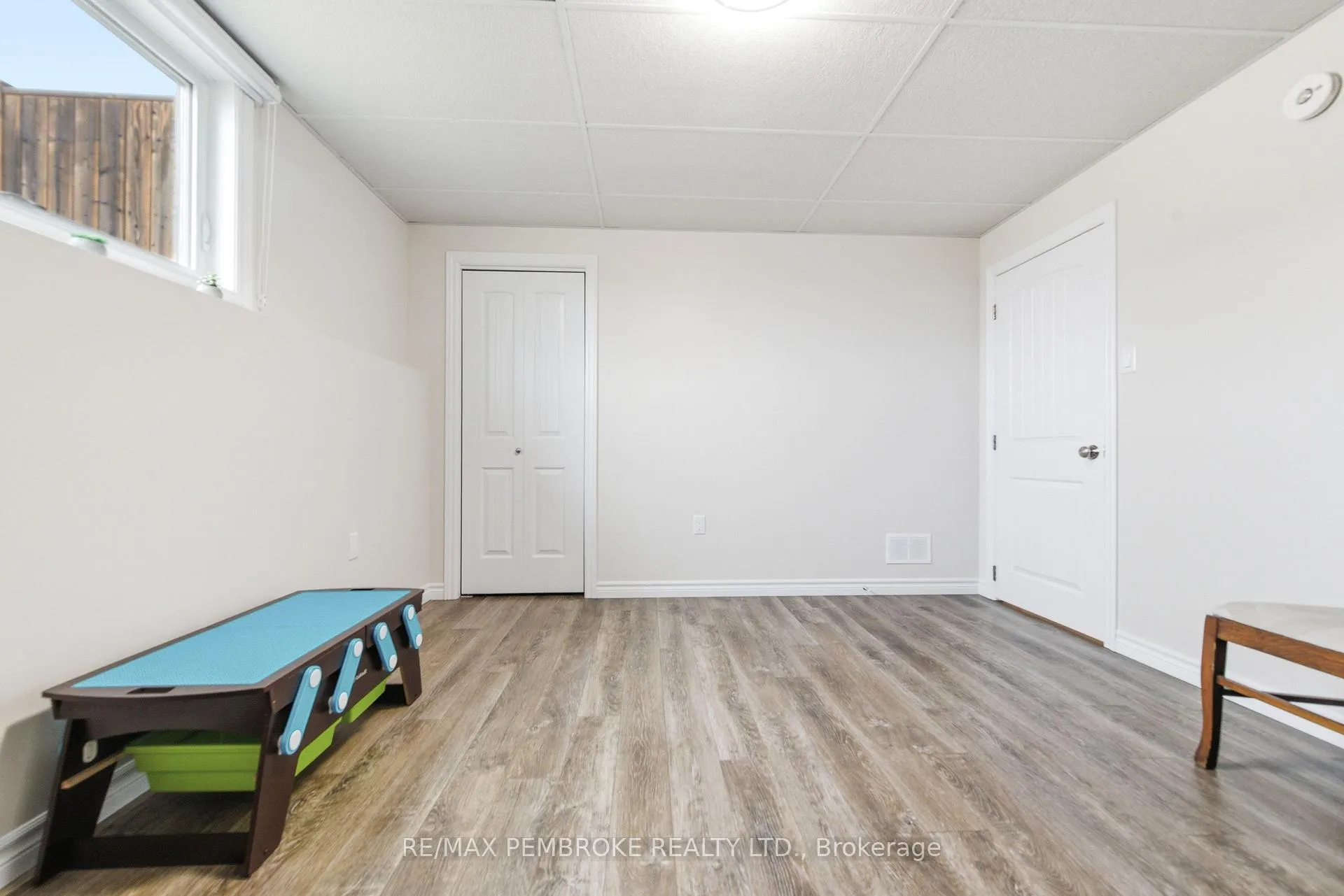 Photo 23 of 3 Nile Street, Petawawa — HOMEH