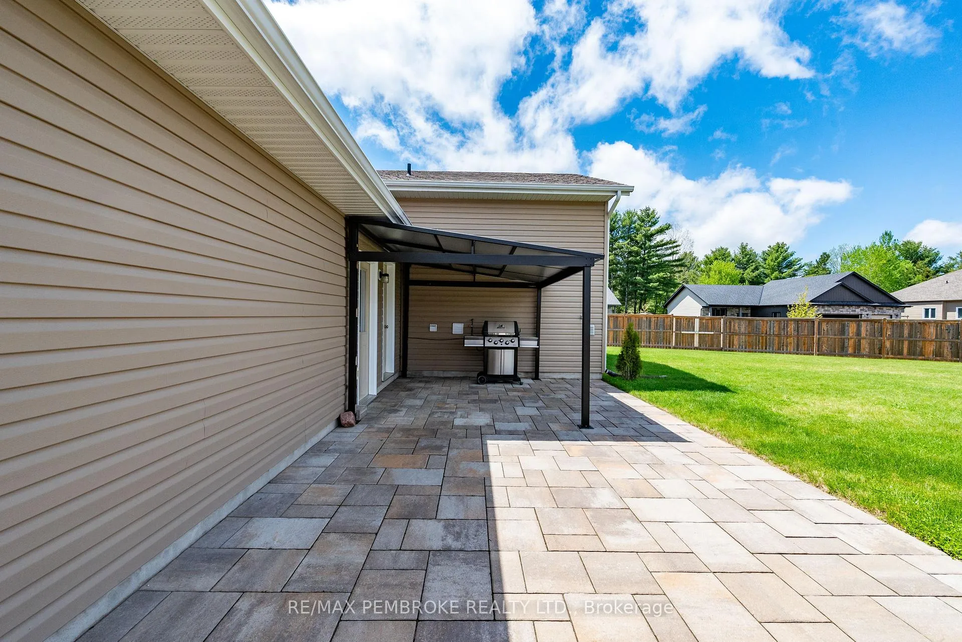 Photo 31 of 3 Nile Street, Petawawa — HOMEH