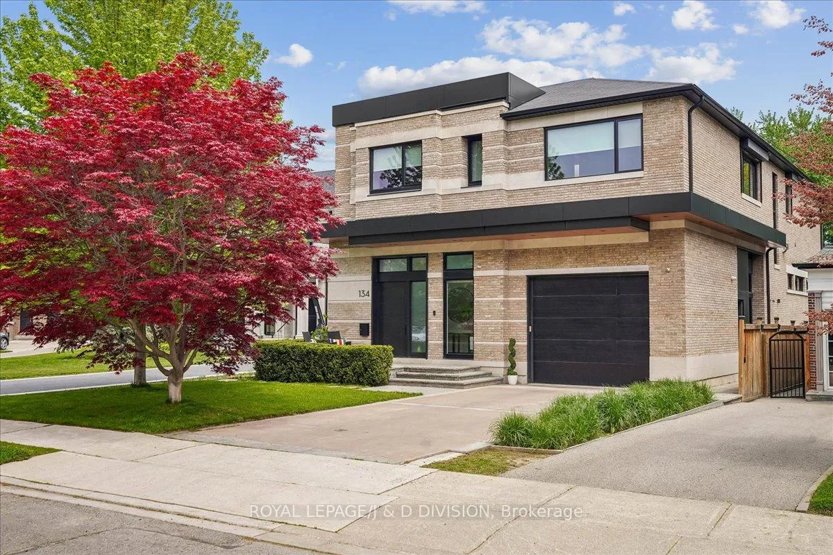 Photo 2 of 134 Rykert Crescent, Toronto, Leaside — HOMEH
