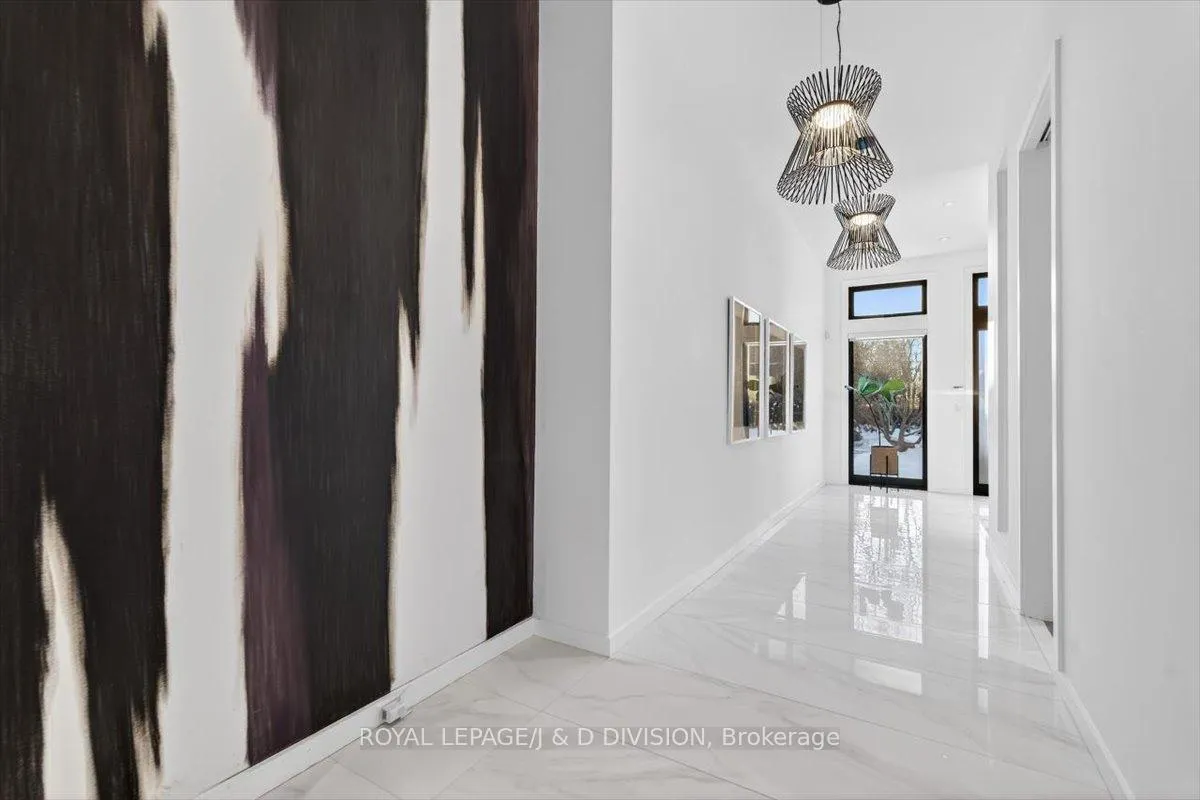 Photo 4 of 134 Rykert Crescent, Toronto, Leaside — HOMEH