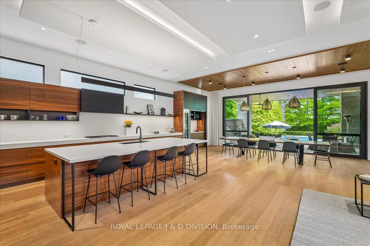 Photo 9 of 134 Rykert Crescent, Toronto, Leaside — HOMEH