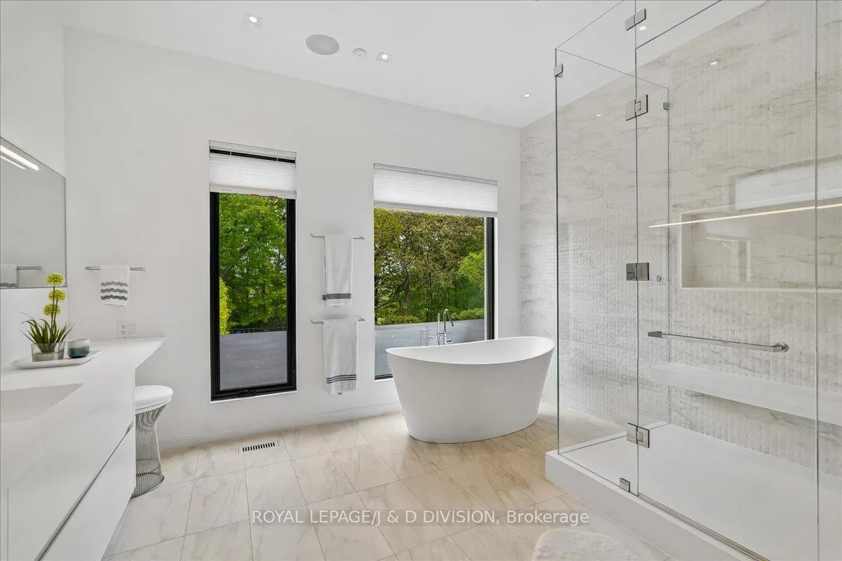 Photo 23 of 134 Rykert Crescent, Toronto, Leaside — HOMEH