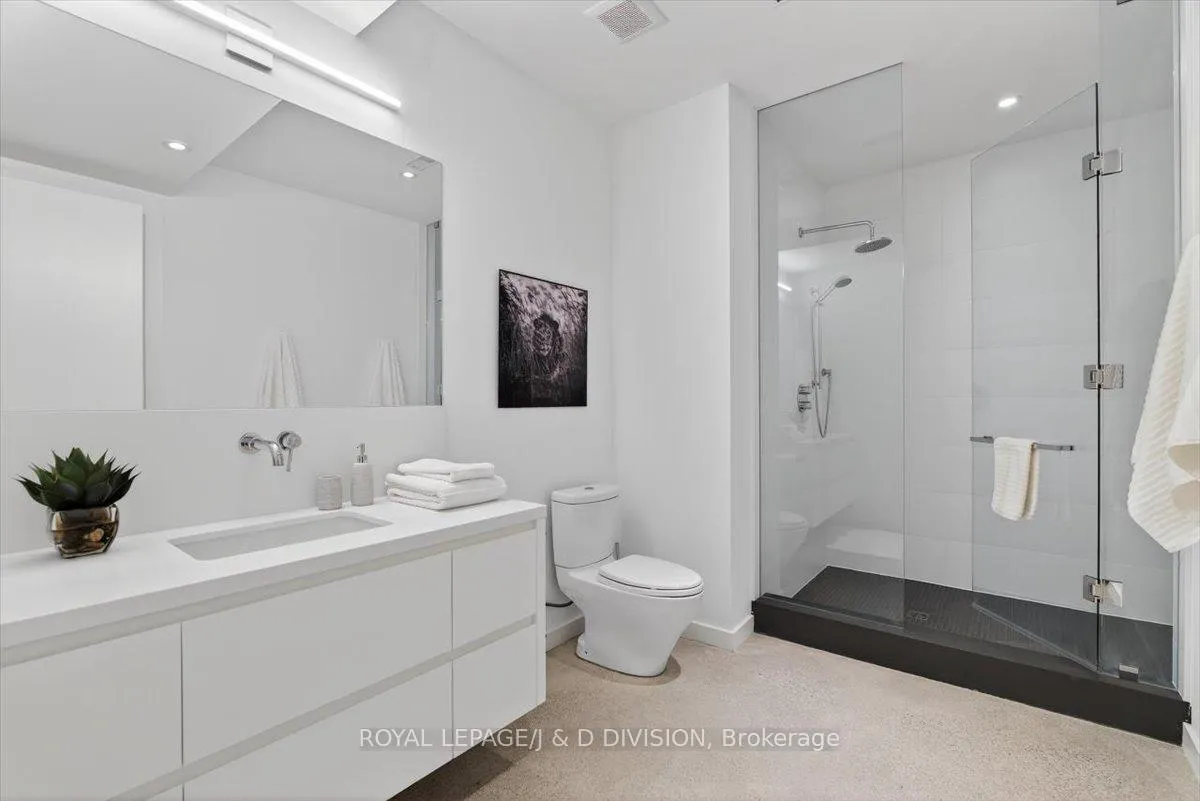 Photo 32 of 134 Rykert Crescent, Toronto, Leaside — HOMEH