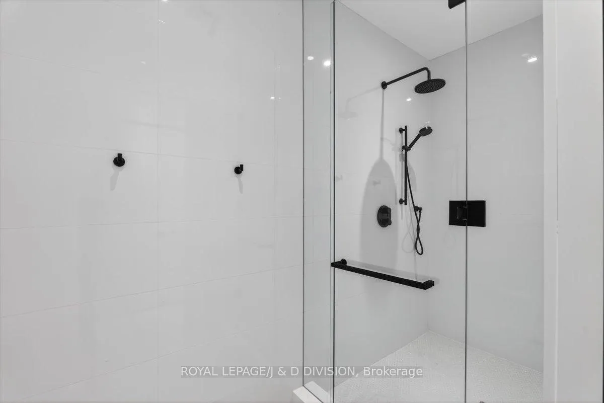 Photo 35 of 134 Rykert Crescent, Toronto, Leaside — HOMEH