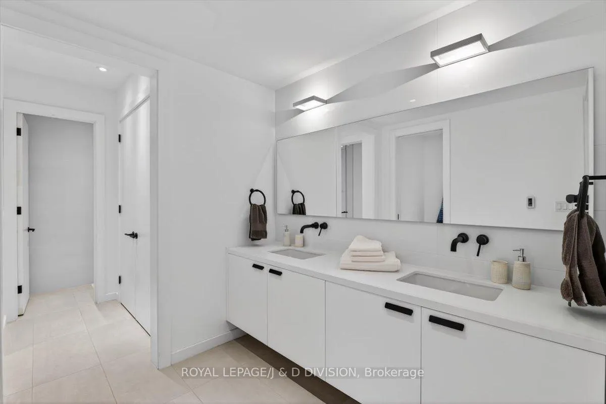 Photo 36 of 134 Rykert Crescent, Toronto, Leaside — HOMEH