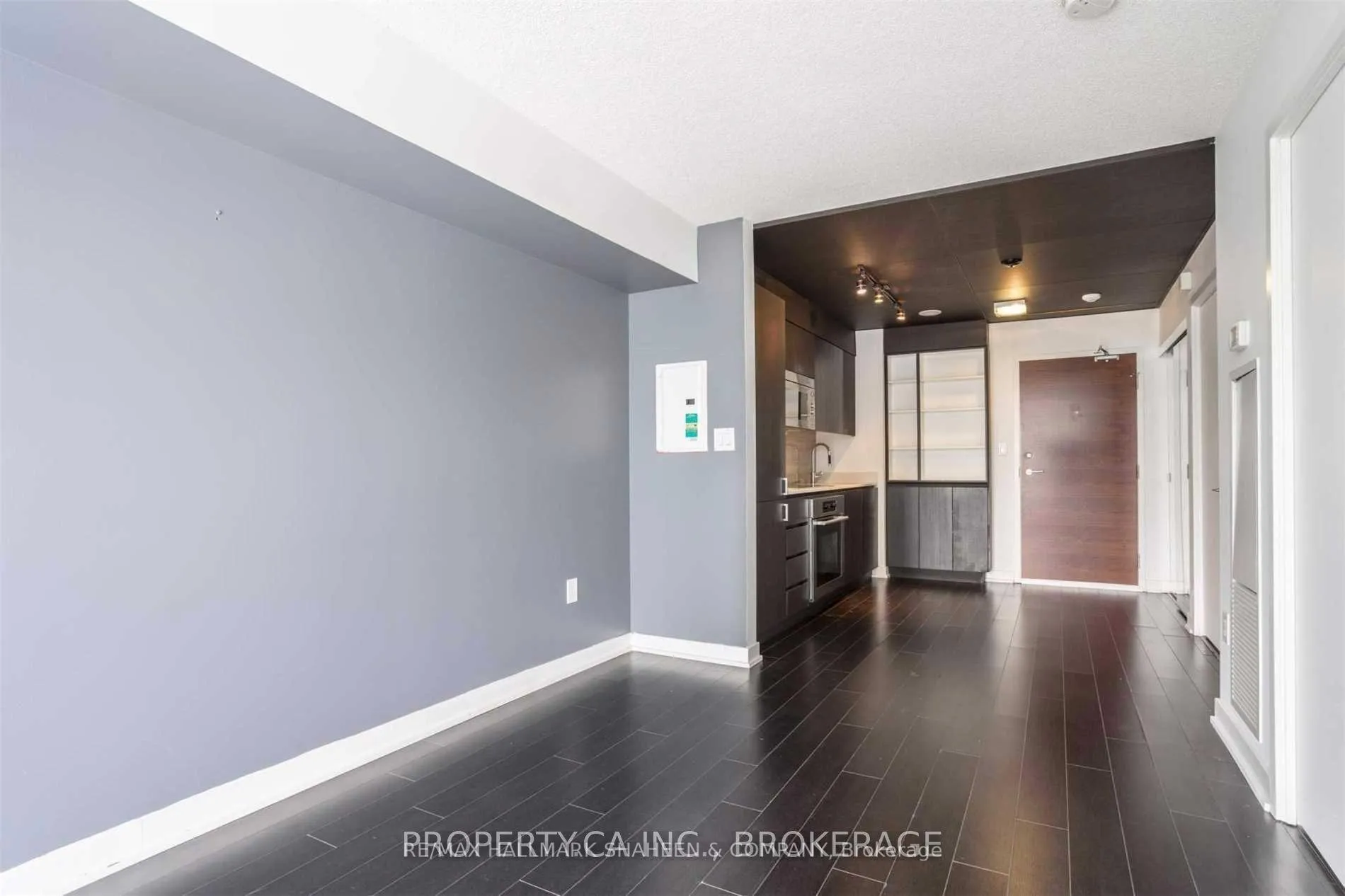 Photo 2 of Unit 2105, 15 Iceboat Terrace, Toronto, Waterfront Communities — HOMEH