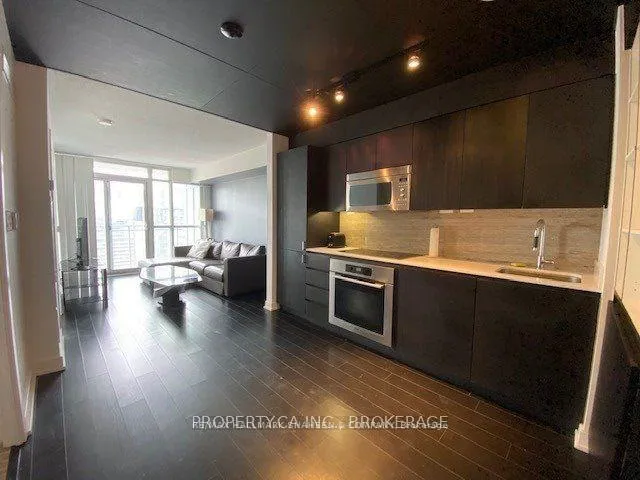Photo 4 of Unit 2105, 15 Iceboat Terrace, Toronto, Waterfront Communities — HOMEH