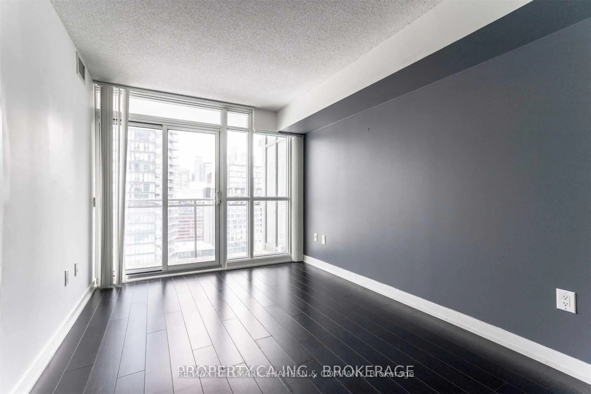 Photo 7 of Unit 2105, 15 Iceboat Terrace, Toronto, Waterfront Communities — HOMEH