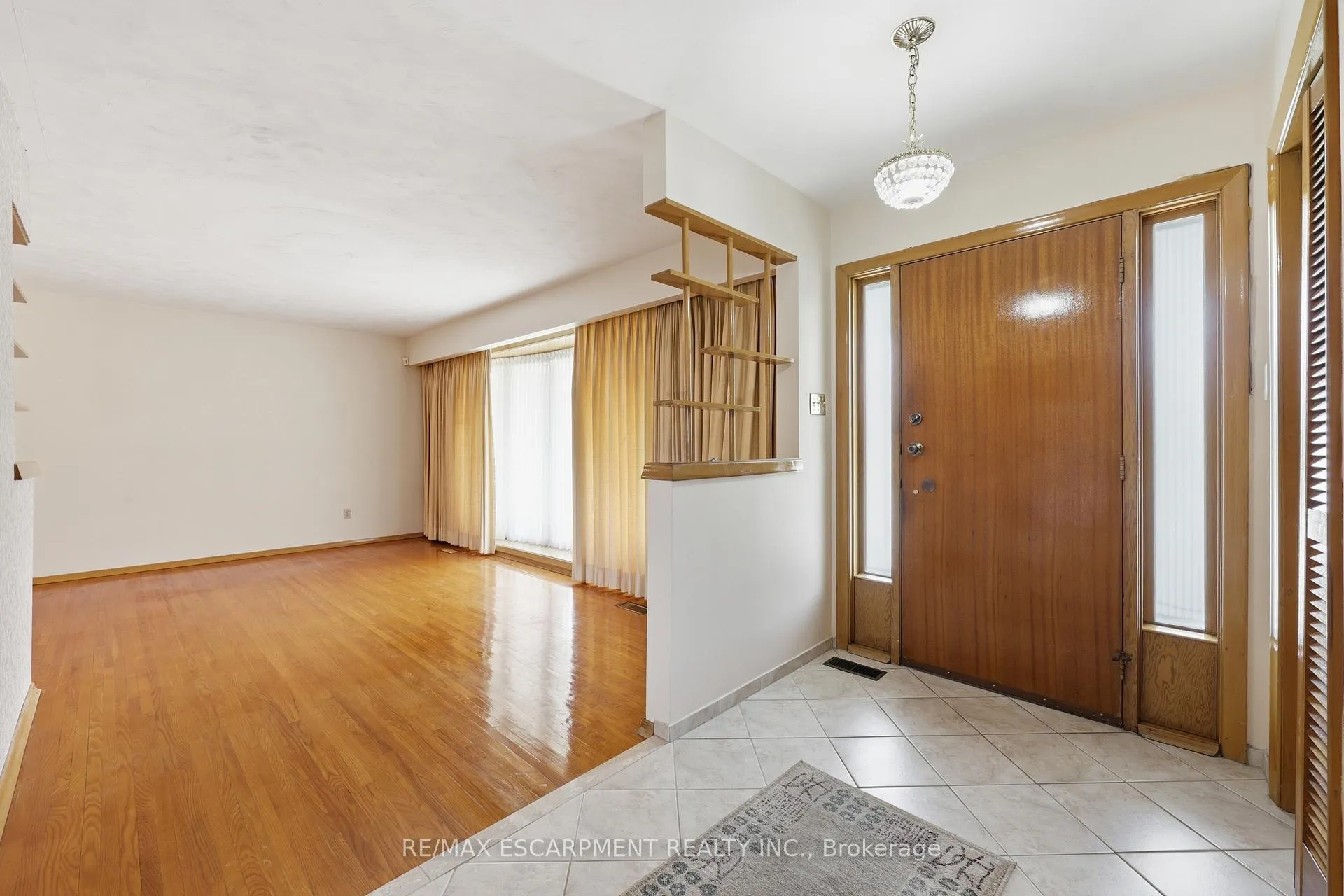 Photo 9 of 61 Bellingham Drive, Hamilton, Lawfield — HOMEH