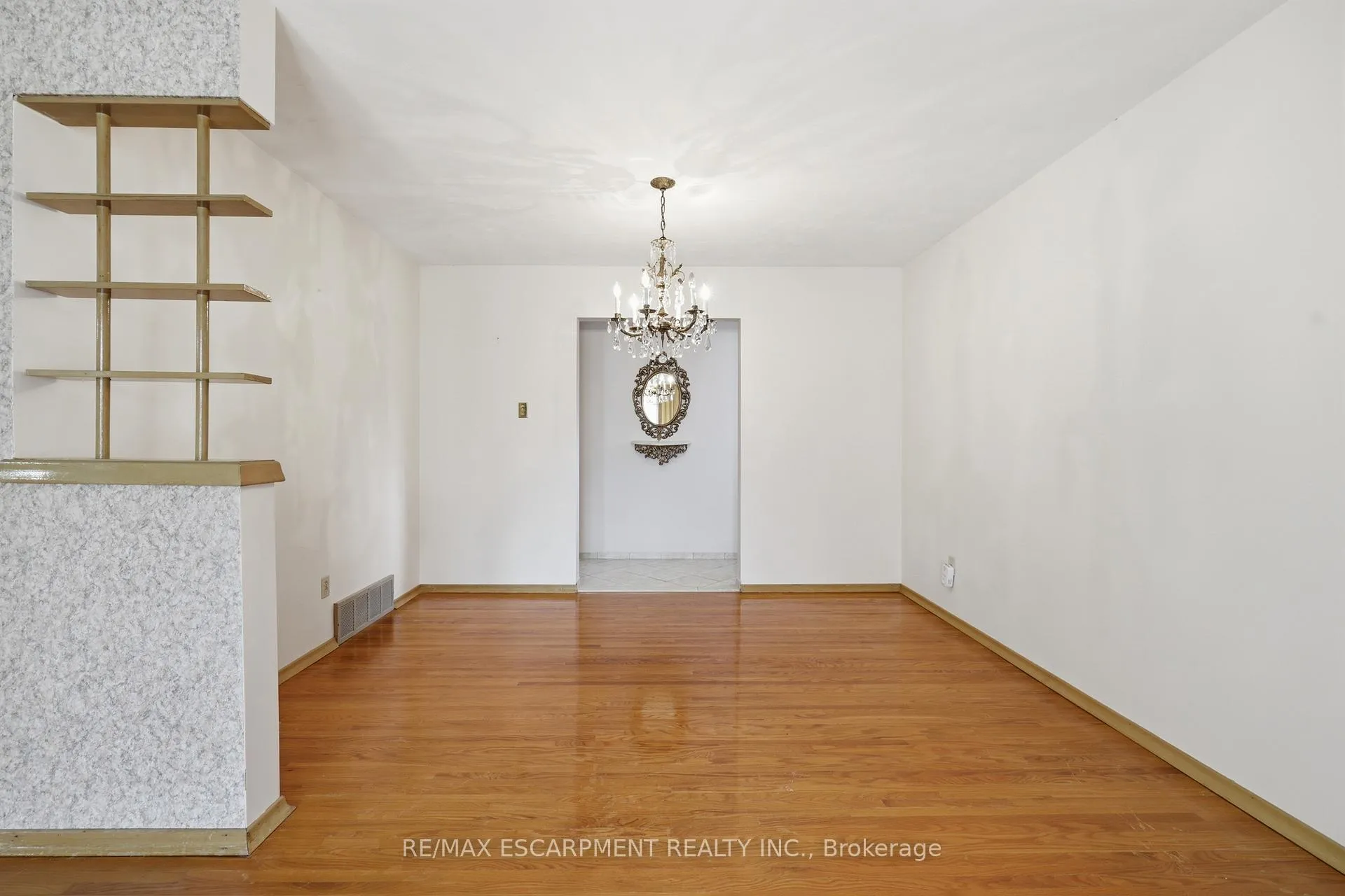 Photo 12 of 61 Bellingham Drive, Hamilton, Lawfield — HOMEH