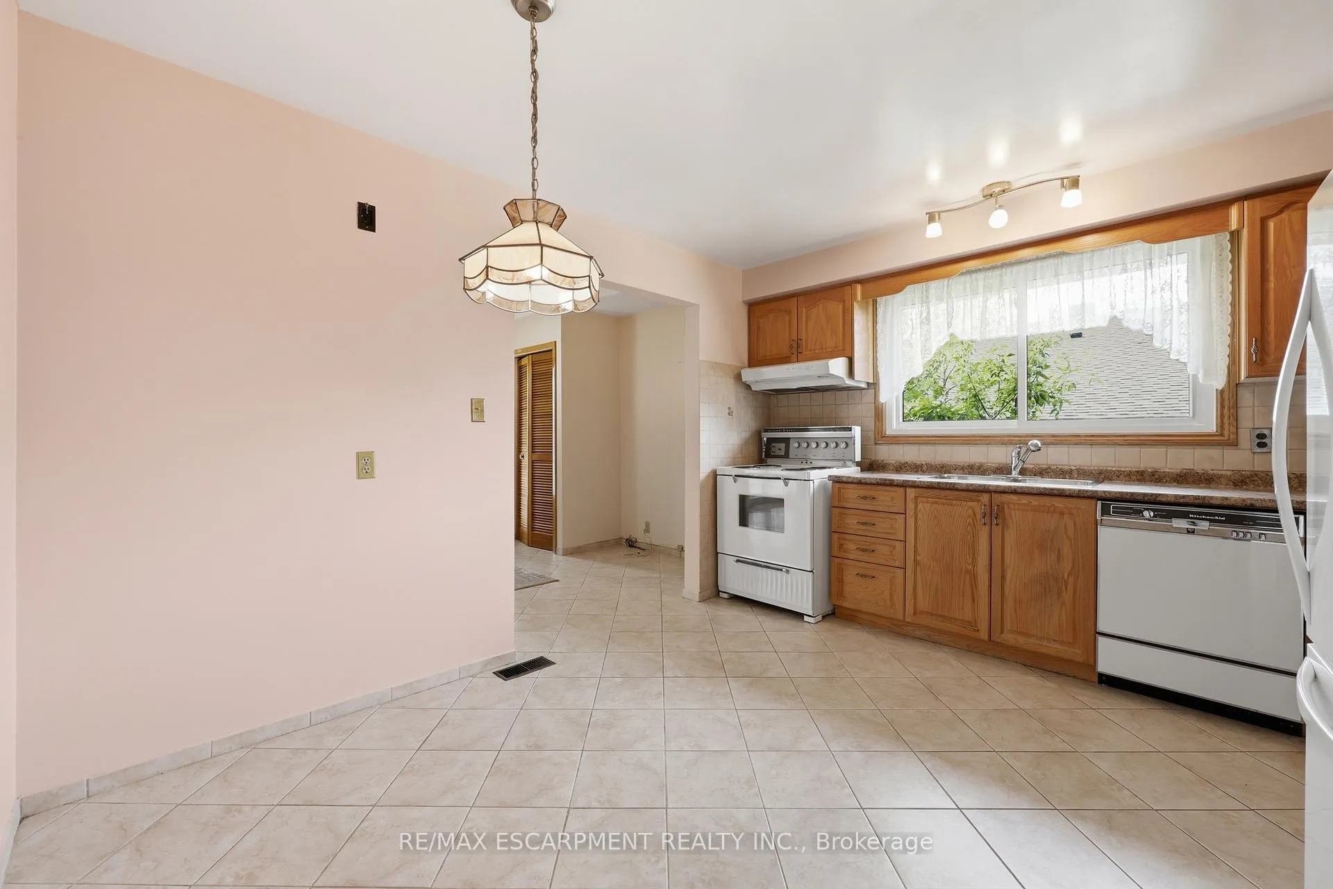 Photo 15 of 61 Bellingham Drive, Hamilton, Lawfield — HOMEH