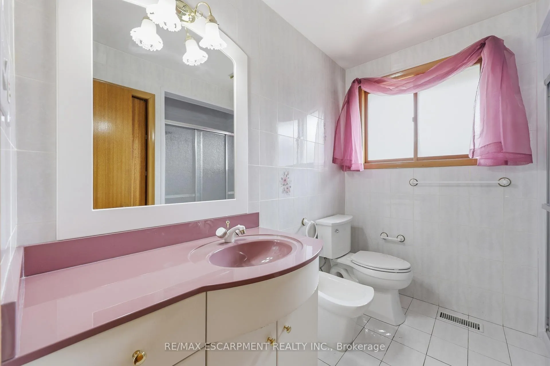 Photo 18 of 61 Bellingham Drive, Hamilton, Lawfield — HOMEH