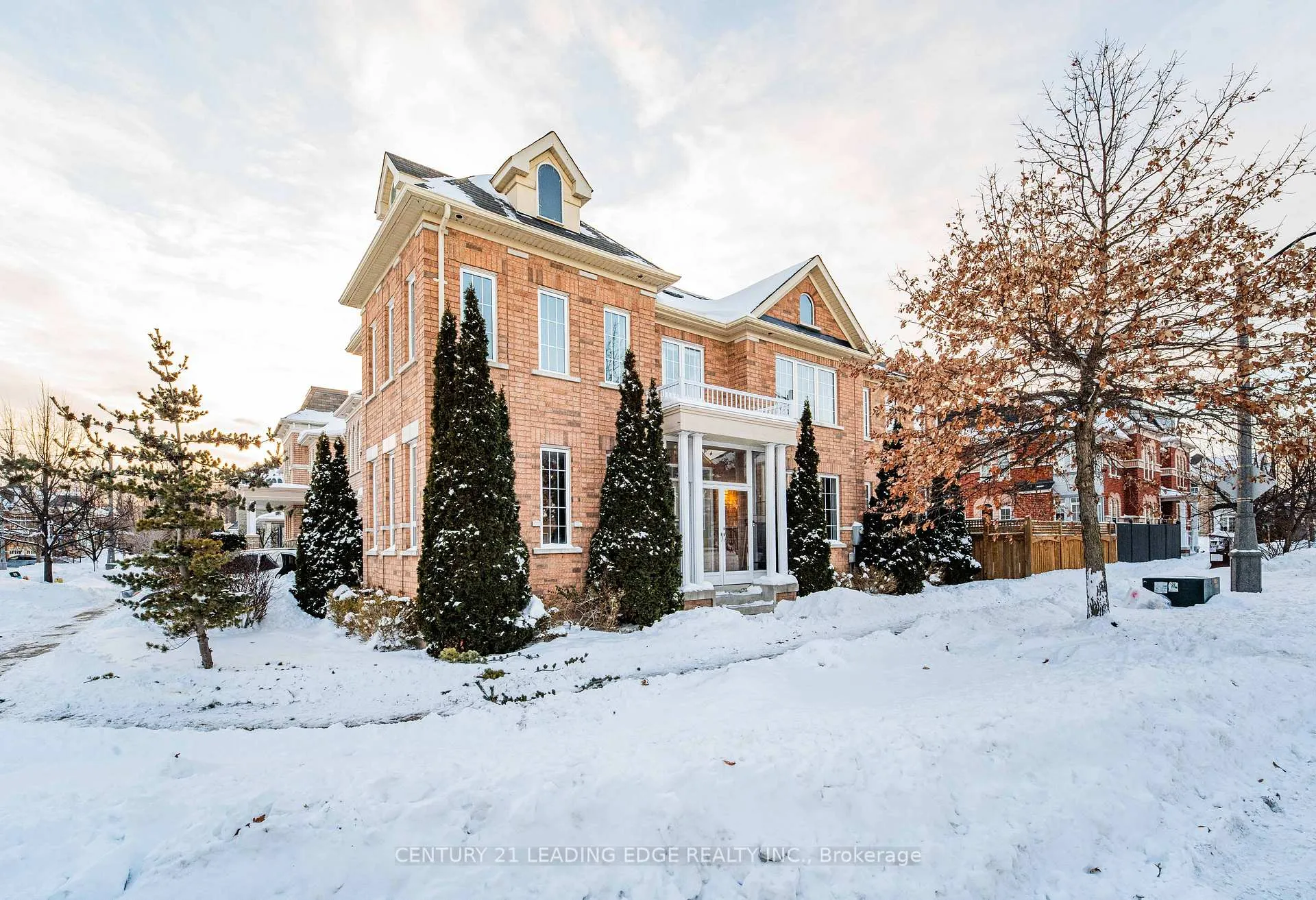 Photo 4 of 49 Stonechurch Crescent, Markham, Box Grove — HOMEH