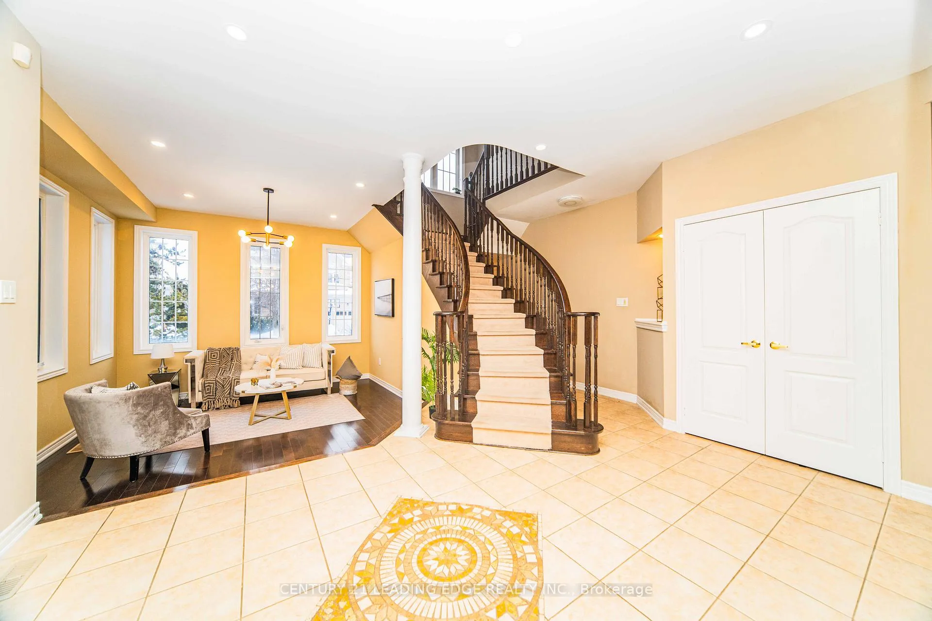 Photo 12 of 49 Stonechurch Crescent, Markham, Box Grove — HOMEH