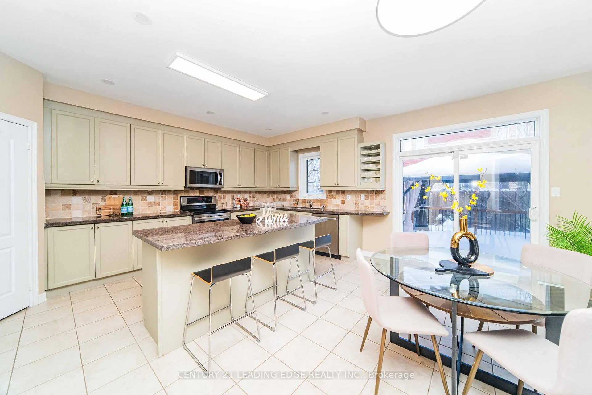Photo 16 of 49 Stonechurch Crescent, Markham, Box Grove — HOMEH