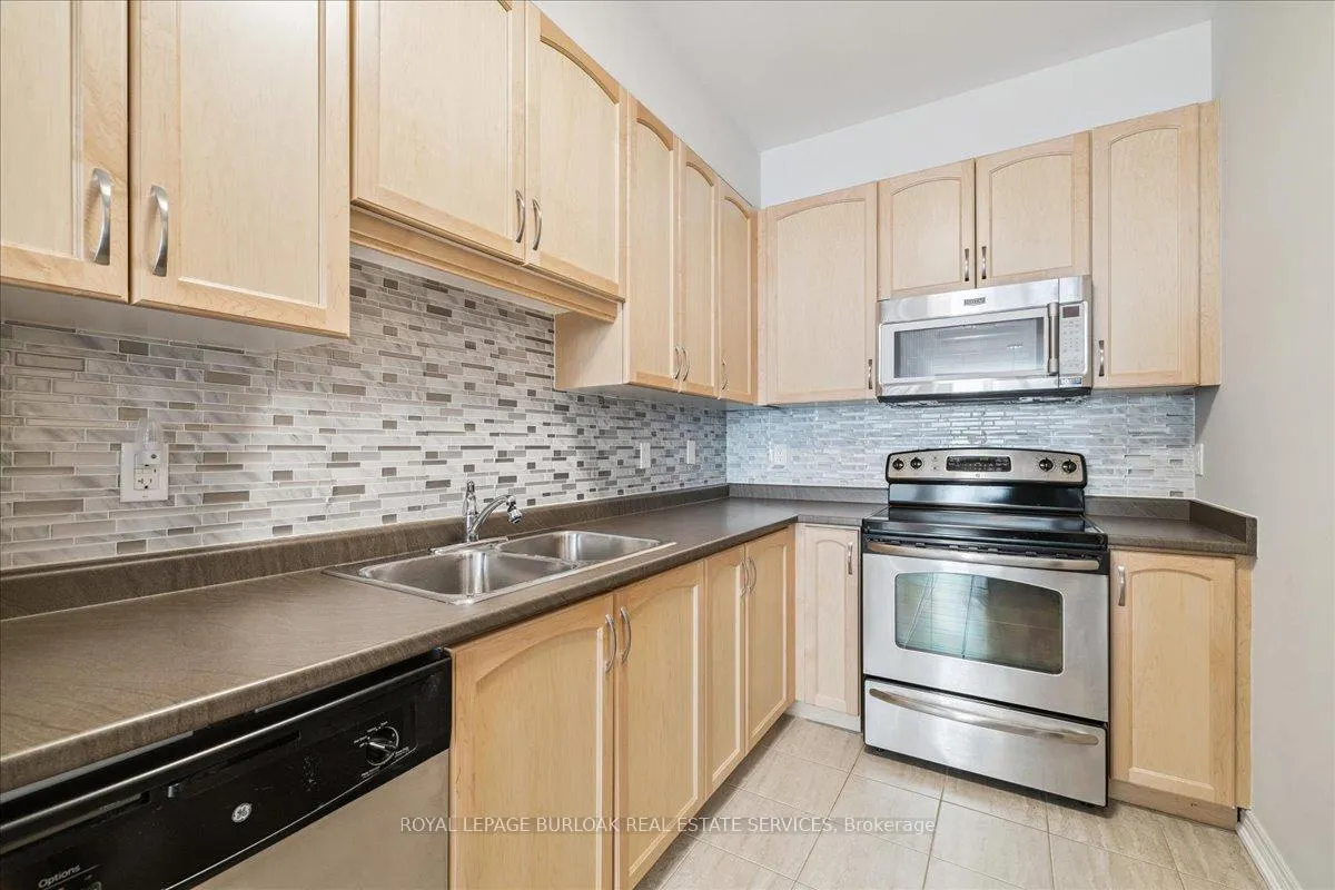 Photo 23 of Unit 36, 181 Plains Road W, Burlington, Bayview — HOMEH