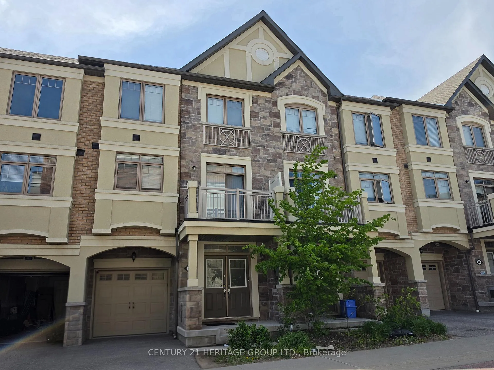 Photo 2 of 16 Coxhead Lane, Ajax, Central — HOMEH