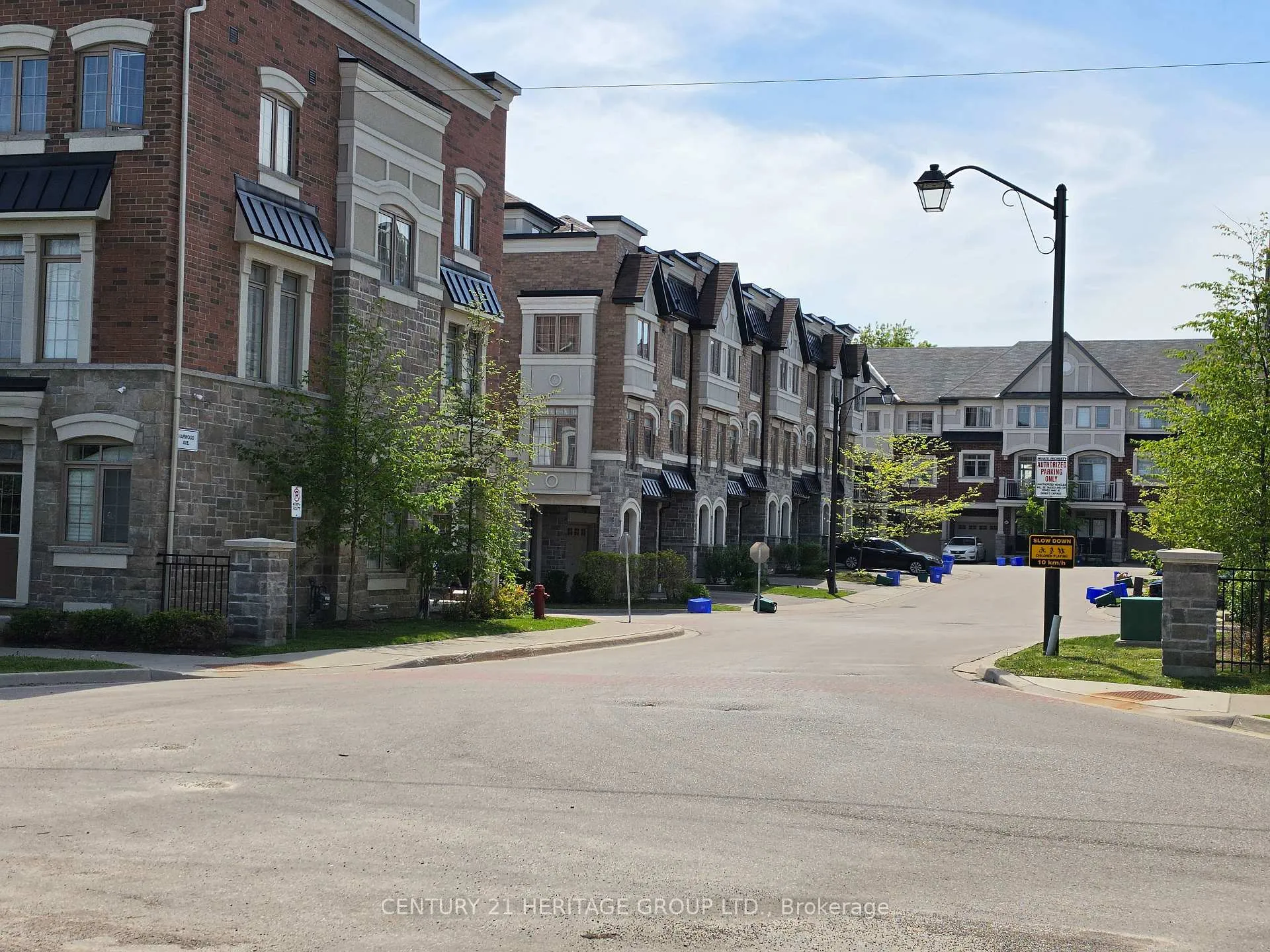 Photo 4 of 16 Coxhead Lane, Ajax, Central — HOMEH