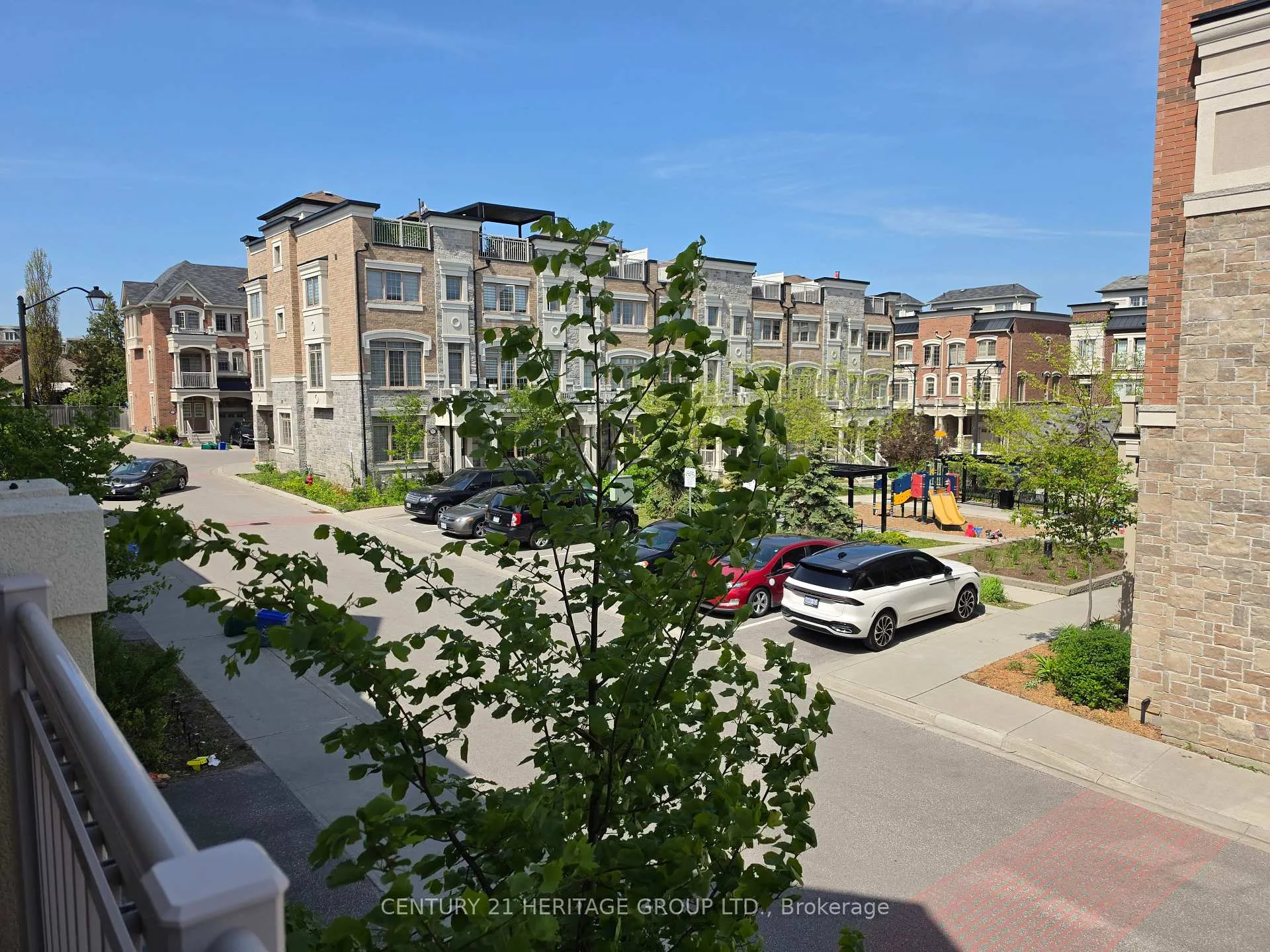 Photo 10 of 16 Coxhead Lane, Ajax, Central — HOMEH