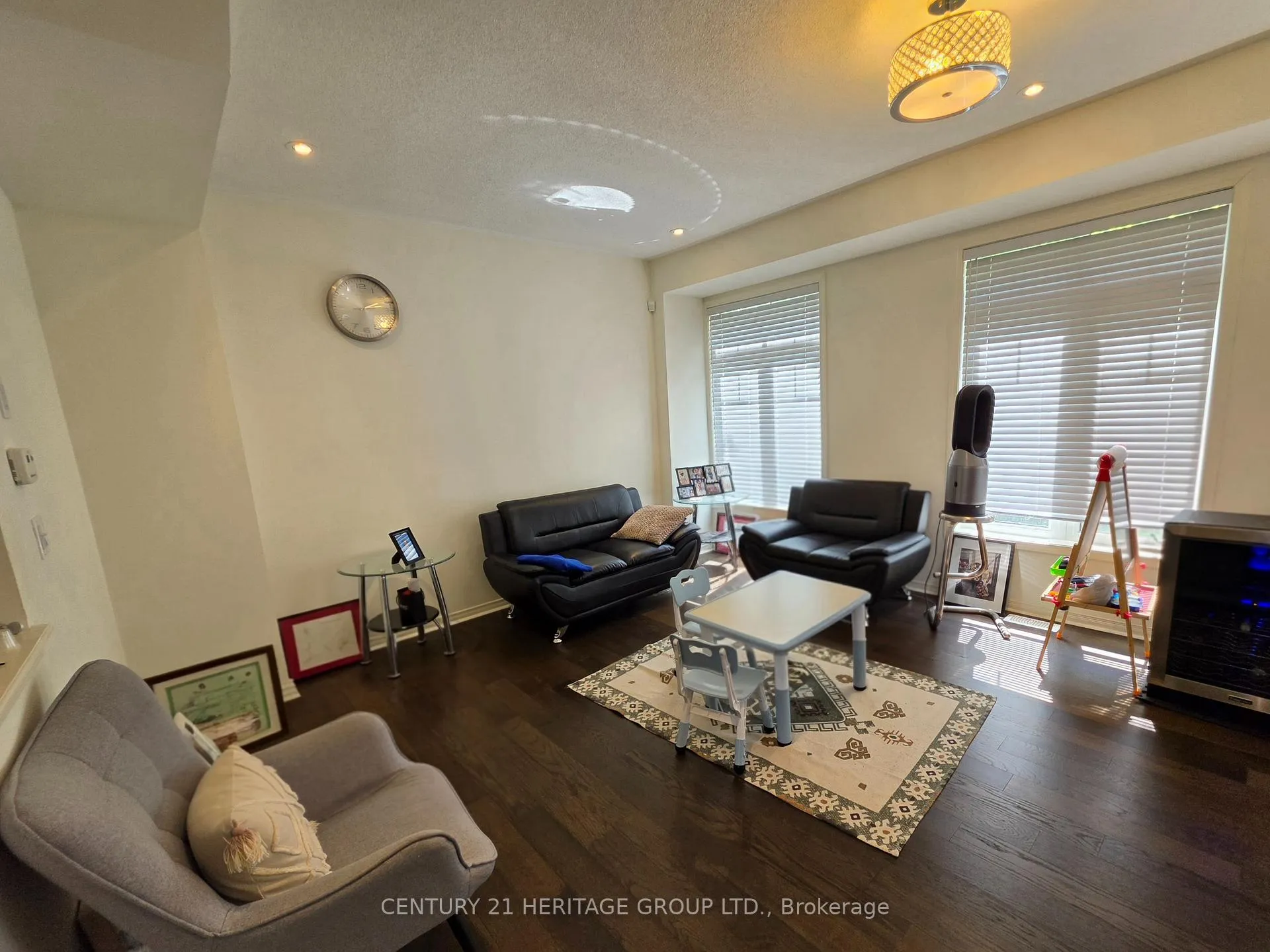 Photo 14 of 16 Coxhead Lane, Ajax, Central — HOMEH