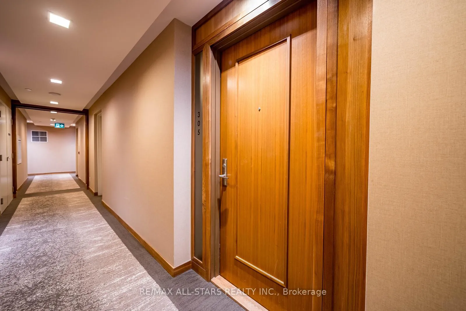 Photo 2 of Unit 305, 15 Stollery Pond Crescent, Markham, Devil's Elbow — HOMEH