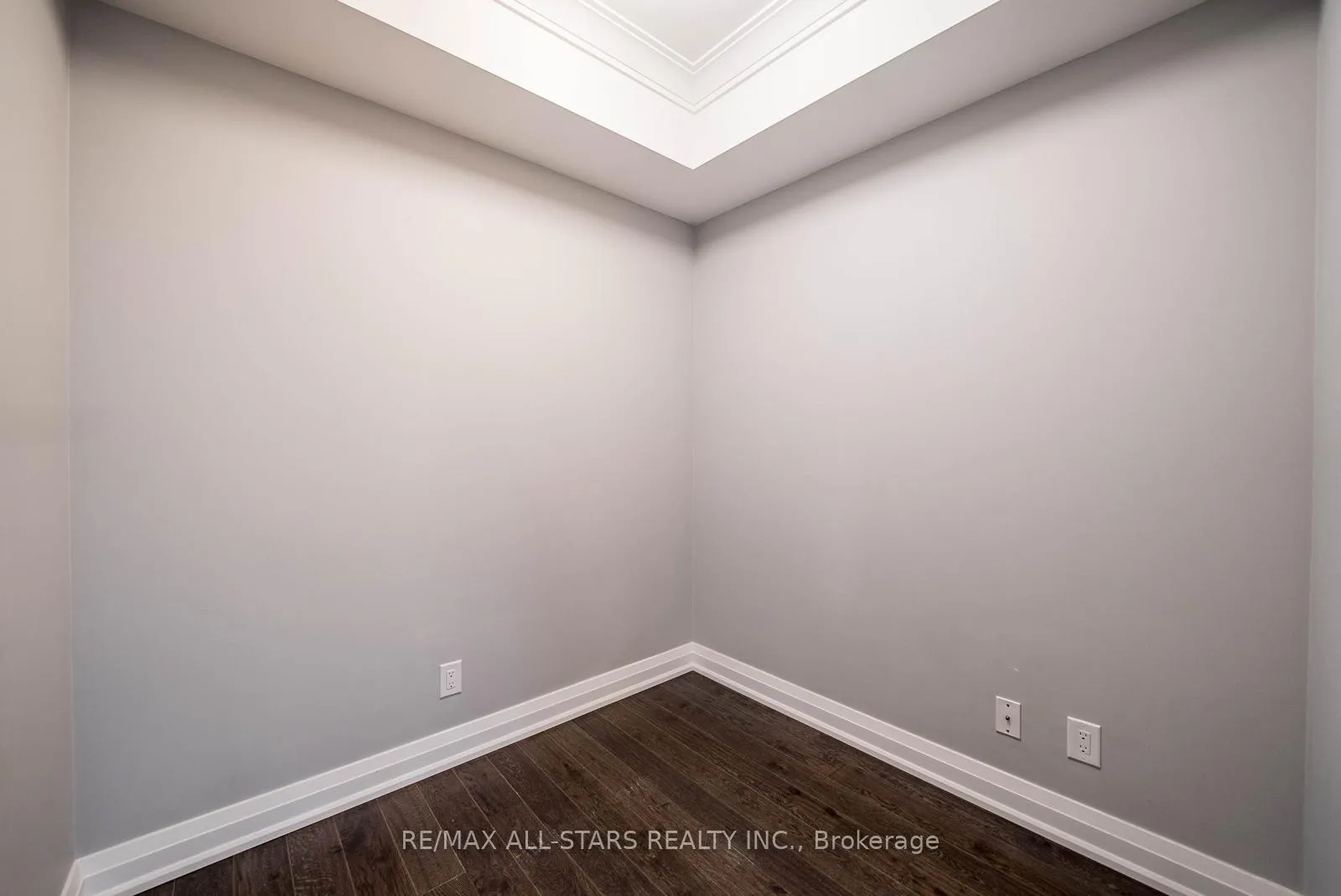 Photo 11 of Unit 305, 15 Stollery Pond Crescent, Markham, Devil's Elbow — HOMEH