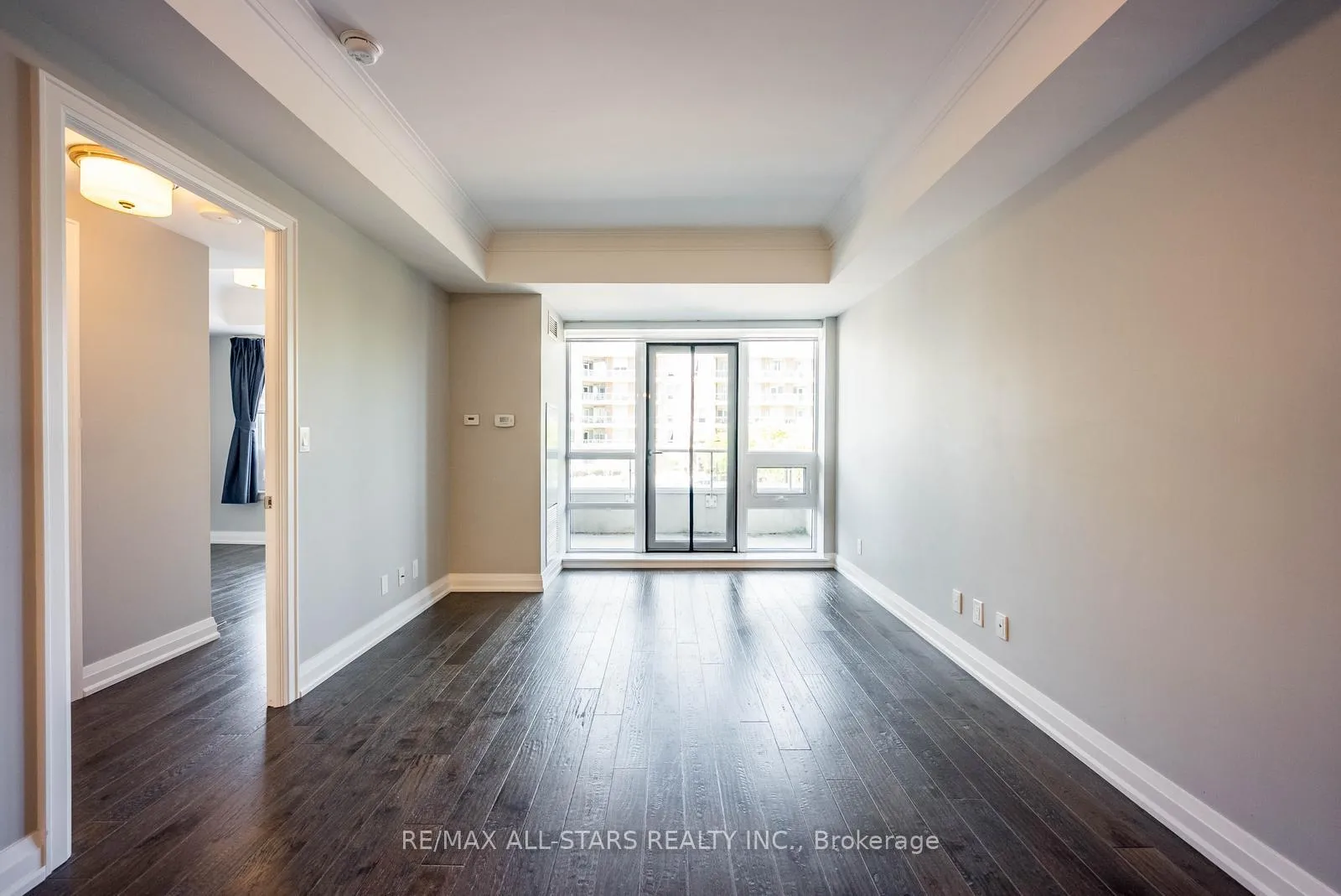 Photo 13 of Unit 305, 15 Stollery Pond Crescent, Markham, Devil's Elbow — HOMEH