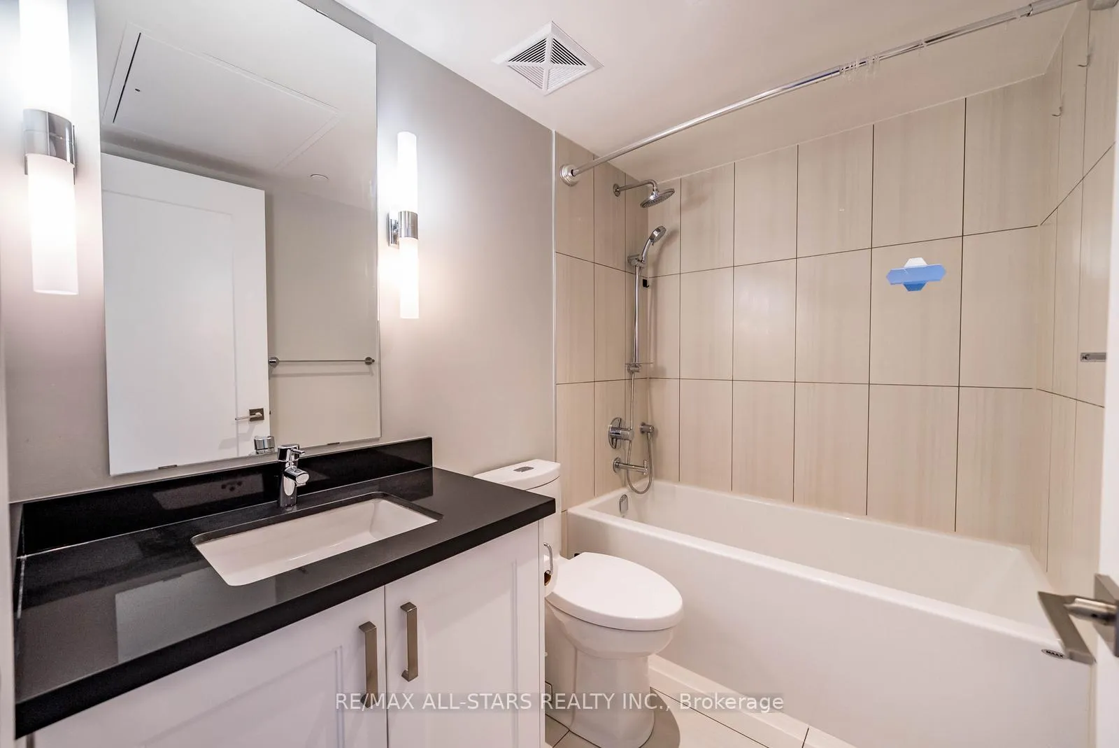 Photo 18 of Unit 305, 15 Stollery Pond Crescent, Markham, Devil's Elbow — HOMEH