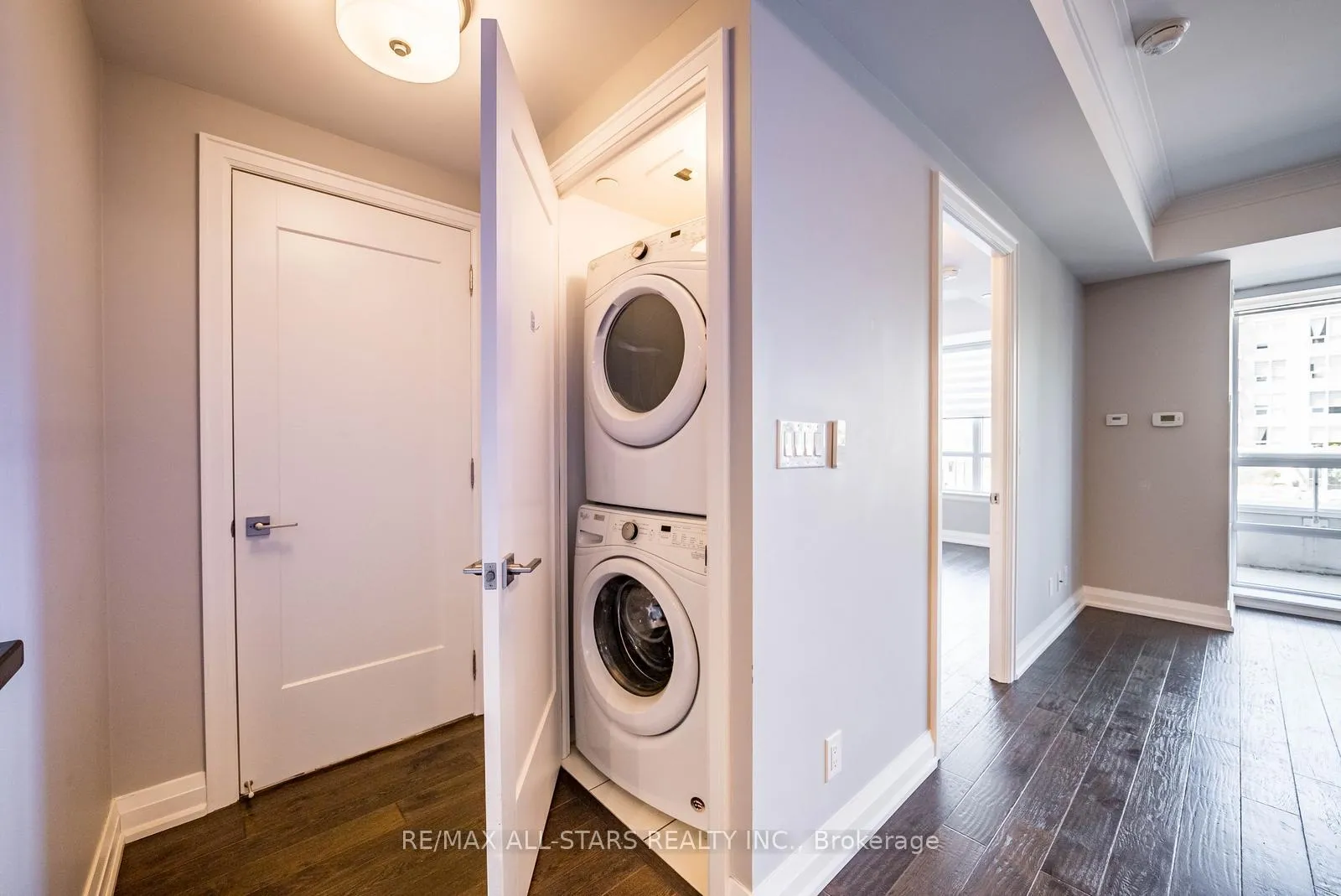 Photo 19 of Unit 305, 15 Stollery Pond Crescent, Markham, Devil's Elbow — HOMEH