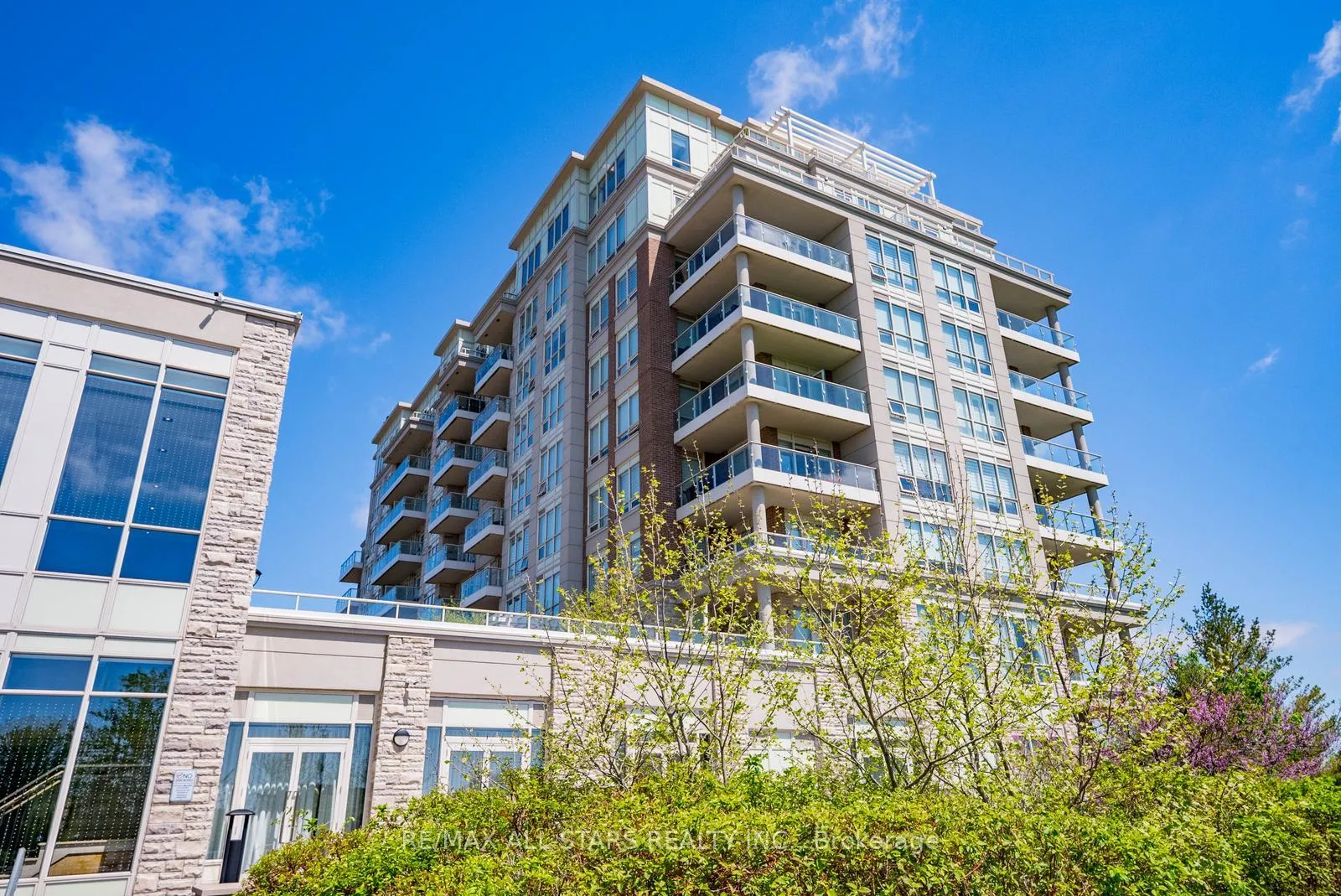 Photo 25 of Unit 305, 15 Stollery Pond Crescent, Markham, Devil's Elbow — HOMEH
