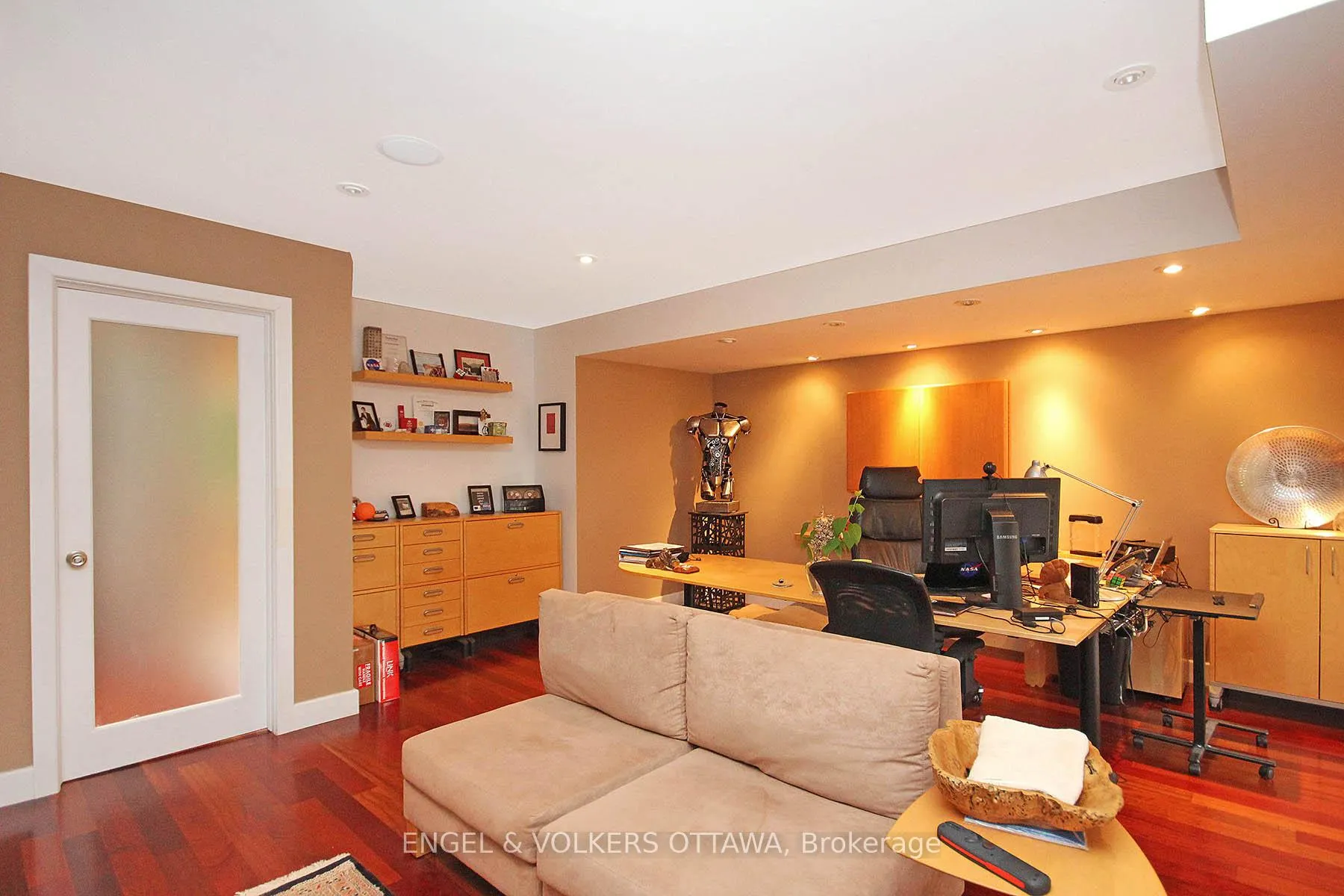 Photo 7 of Unit B, 281 Kirchoffer, Ottawa, Westboro West — HOMEH