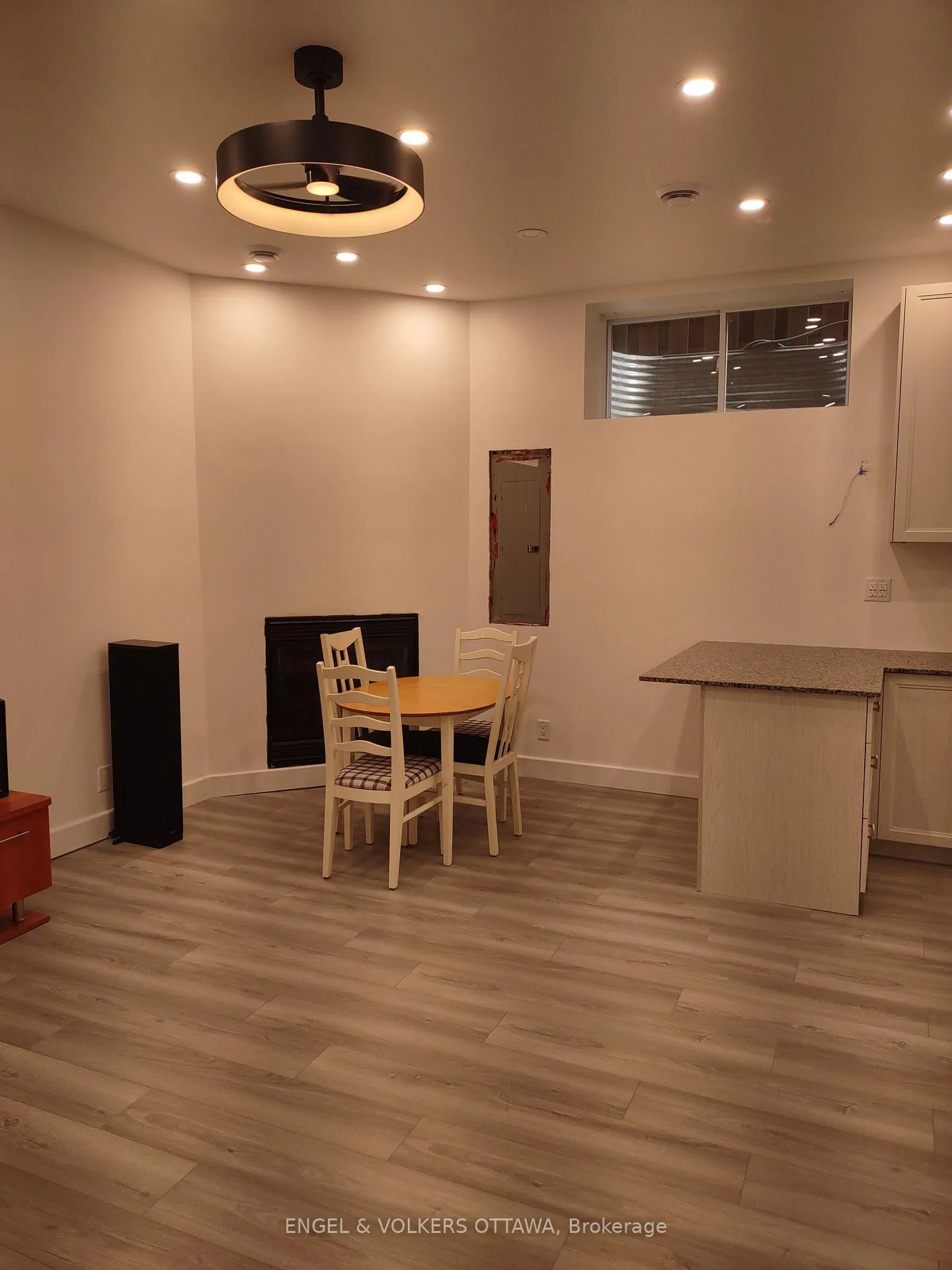 Photo 14 of Unit B, 281 Kirchoffer, Ottawa, Westboro West — HOMEH