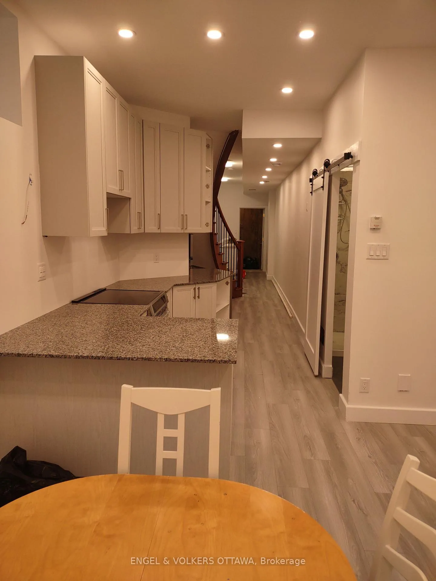 Photo 17 of Unit B, 281 Kirchoffer, Ottawa, Westboro West — HOMEH