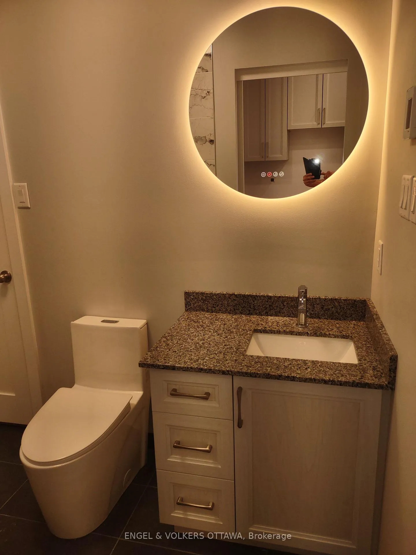 Photo 21 of Unit B, 281 Kirchoffer, Ottawa, Westboro West — HOMEH