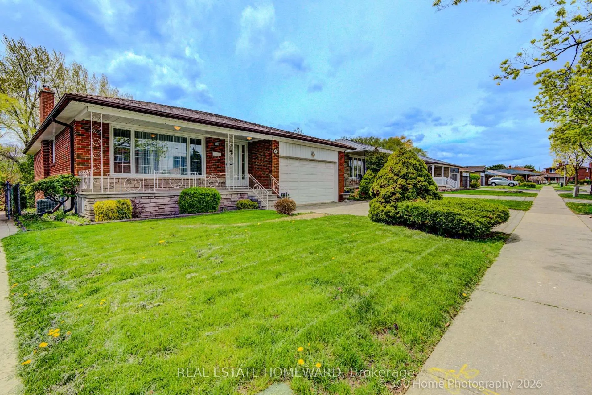 Photo 2 of 42 Annabelle Drive, Etobicoke, Mount Olive-Silverstone-Jamestown — HOMEH
