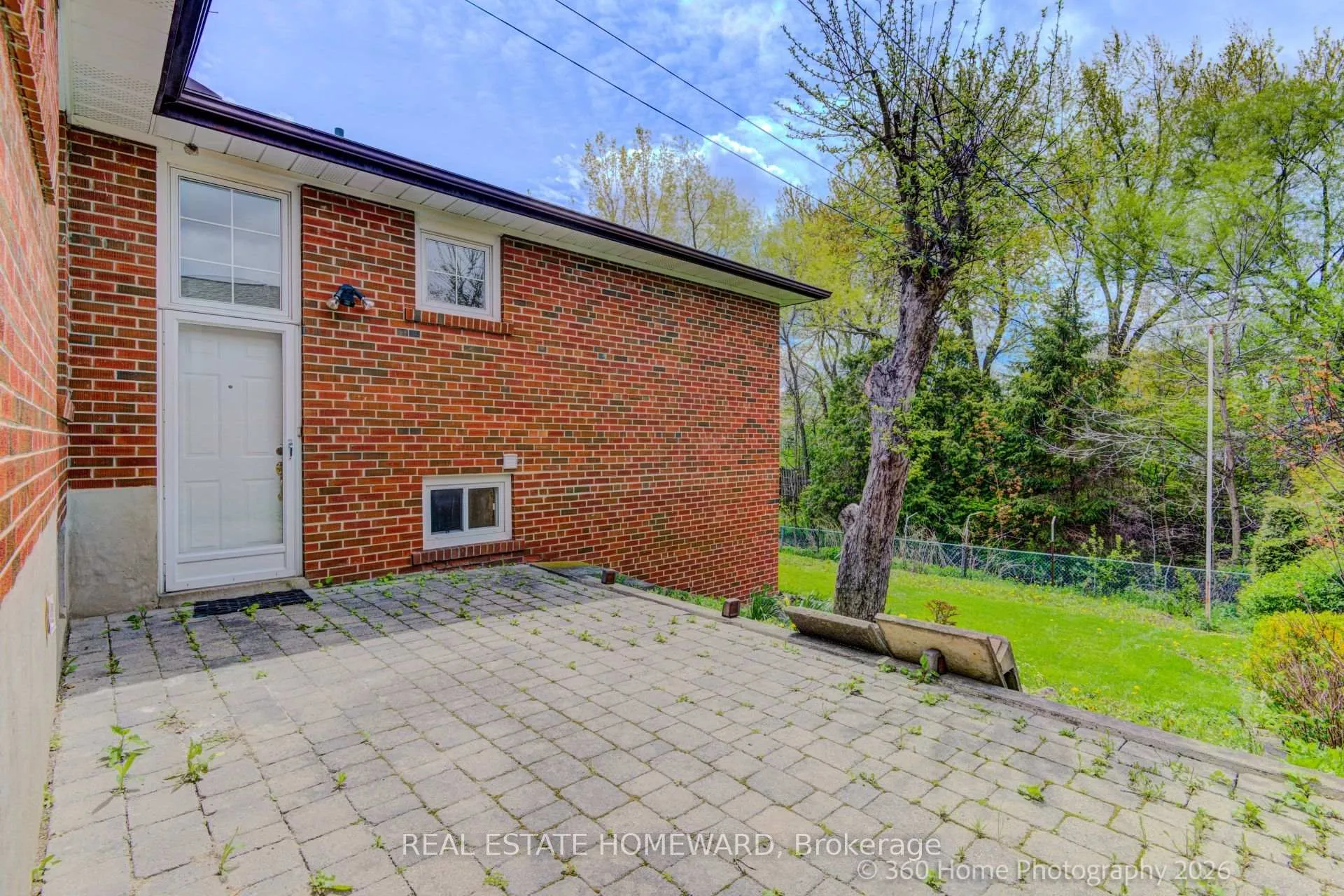 Photo 3 of 42 Annabelle Drive, Etobicoke, Mount Olive-Silverstone-Jamestown — HOMEH