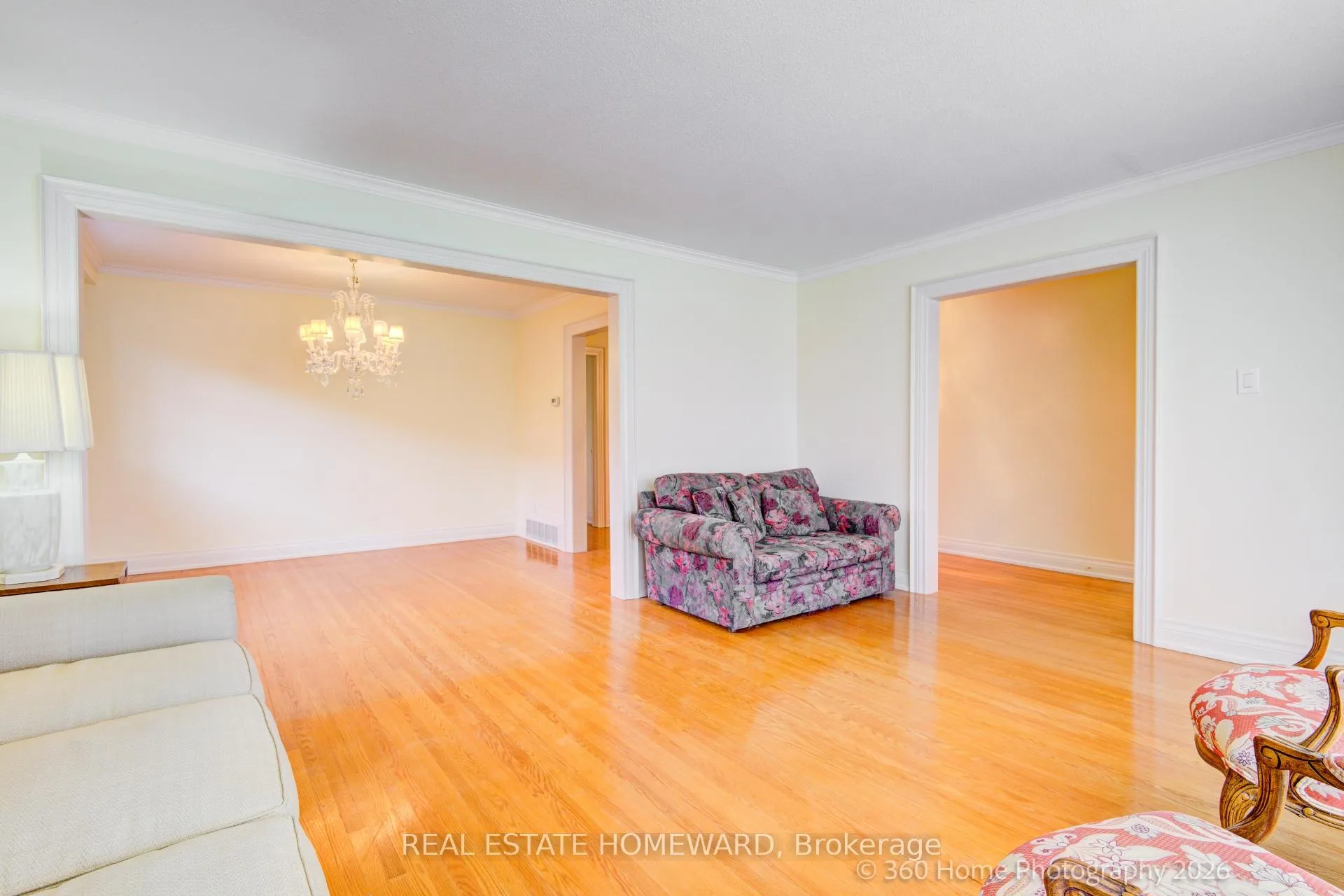 Photo 8 of 42 Annabelle Drive, Etobicoke, Mount Olive-Silverstone-Jamestown — HOMEH