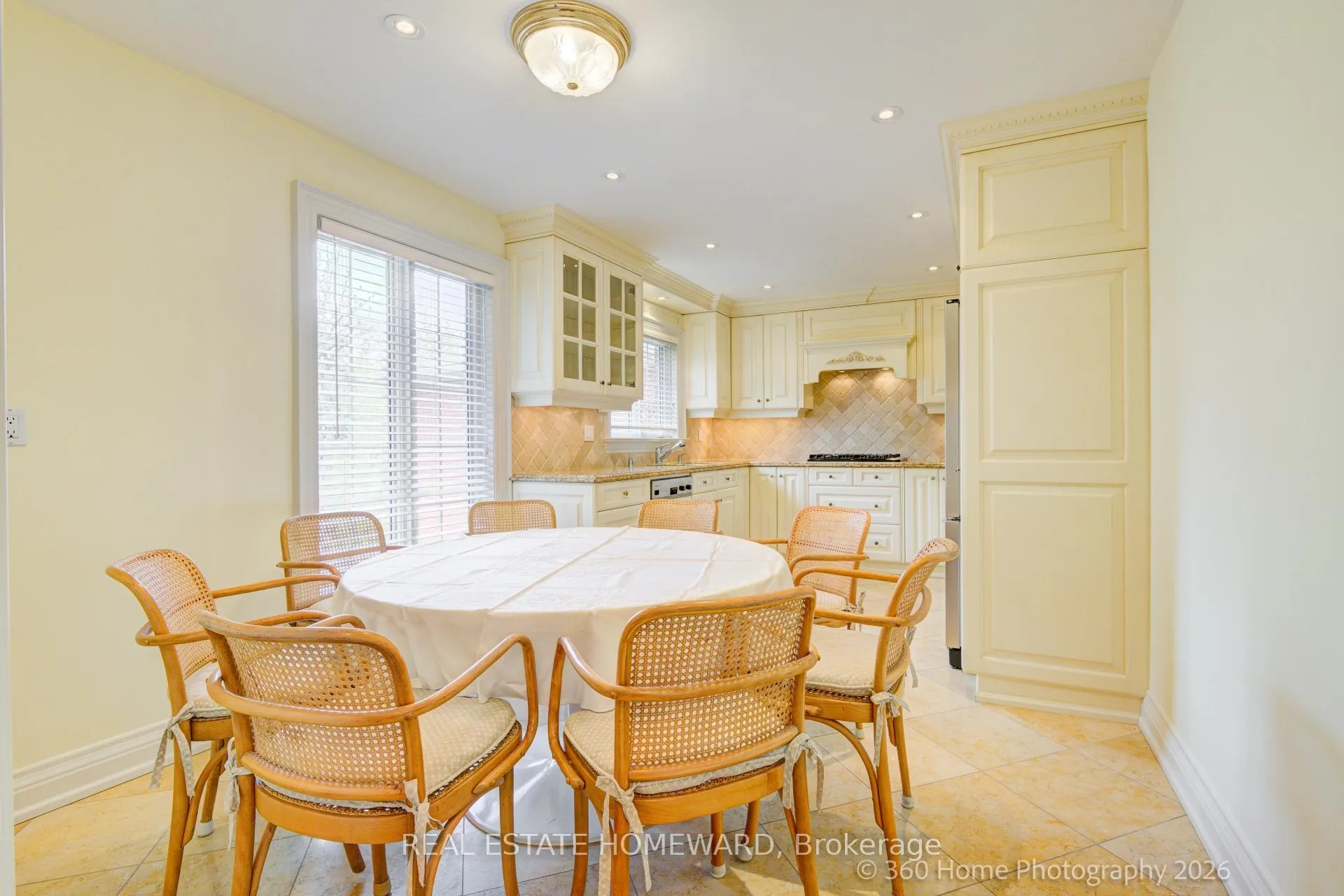 Photo 11 of 42 Annabelle Drive, Etobicoke, Mount Olive-Silverstone-Jamestown — HOMEH